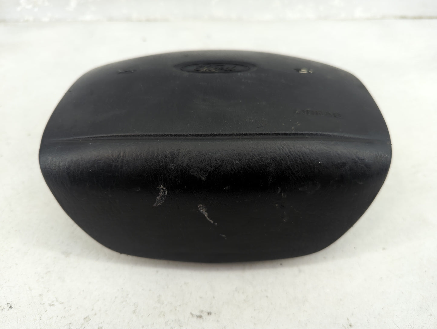 1999-2002 Ford E-150 Air Bag Driver Left Steering Wheel Mounted Fits Fits 1999 2000 2001 2002 OEM Used Auto Parts - Oemuseda