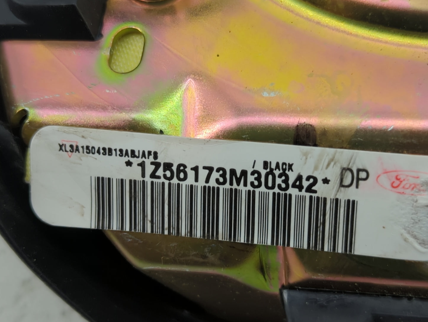 1999-2002 Ford E-150 Air Bag Driver Left Steering Wheel Mounted Fits Fits 1999 2000 2001 2002 OEM Used Auto Parts - Oemuseda