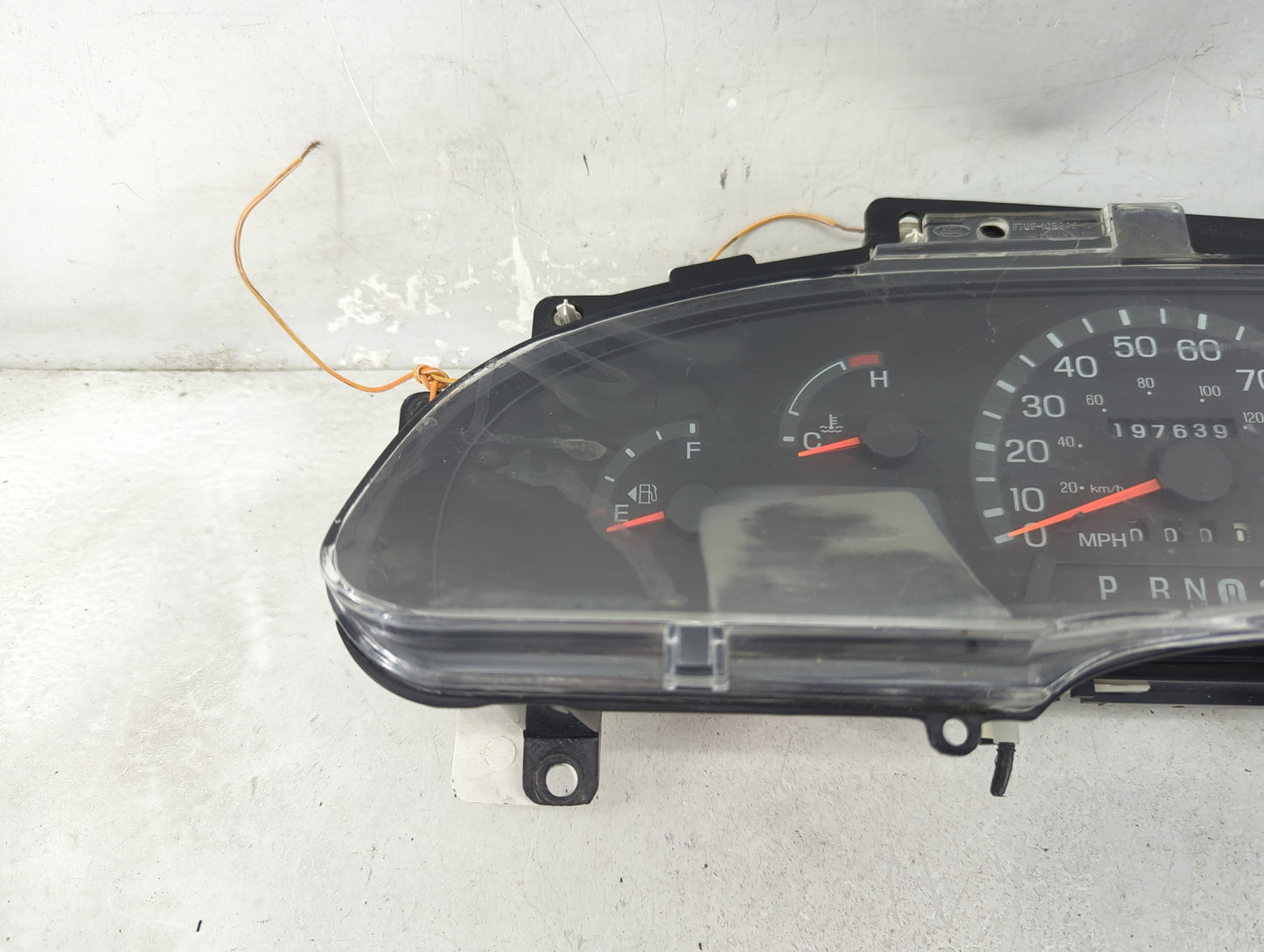 1999-2000 Ford E-150 Instrument Cluster Speedometer Gauges P/N:F8UF-10C956-AA Fits Fits 1999 2000 OEM Used Auto Parts - Oemu