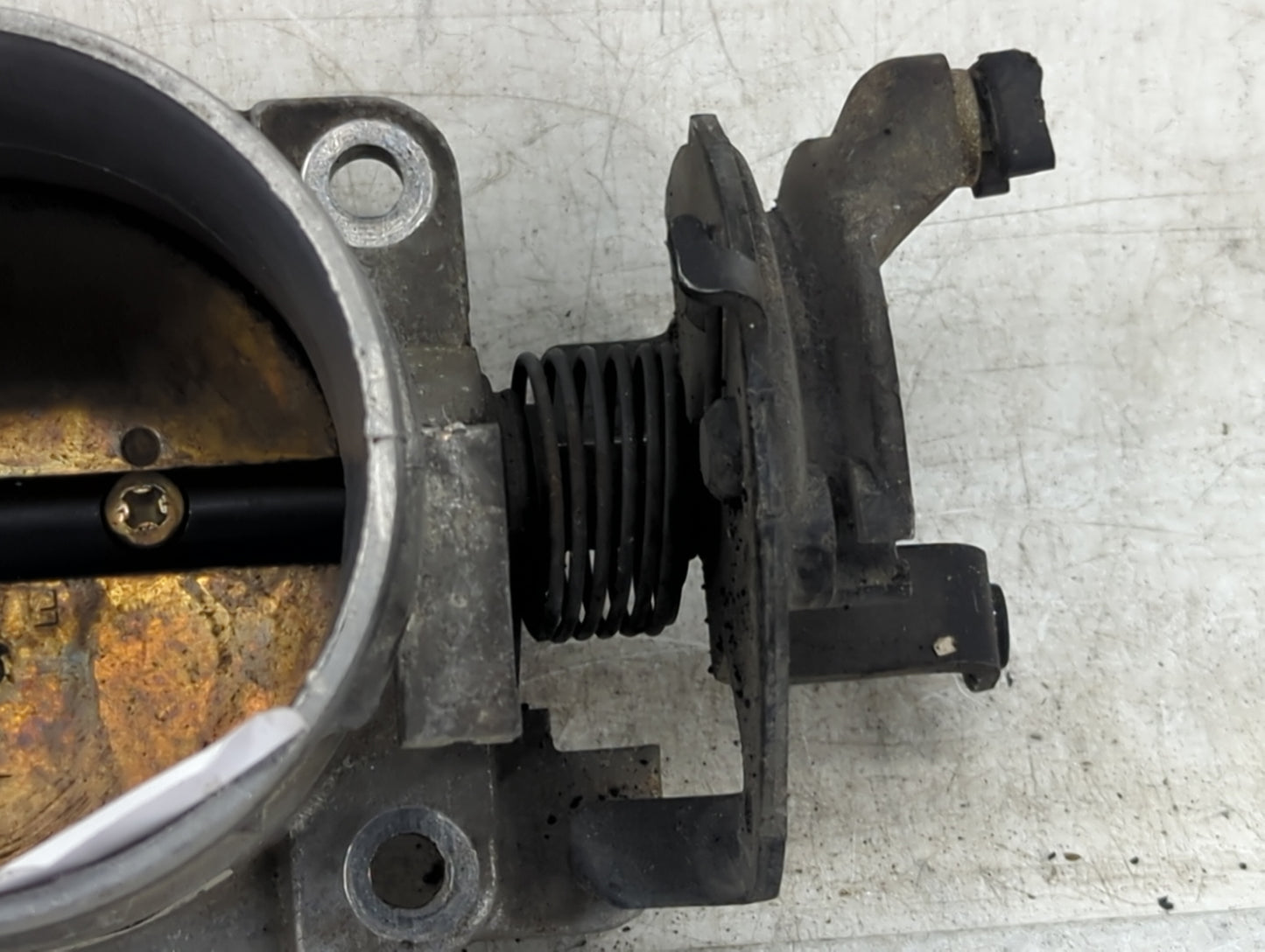 1998-2004 Ford E-150 Throttle Body Fits Fits 1998 1999 2000 2001 2002 2003 2004 2005 OEM Used Auto Parts - Oemusedautoparts1