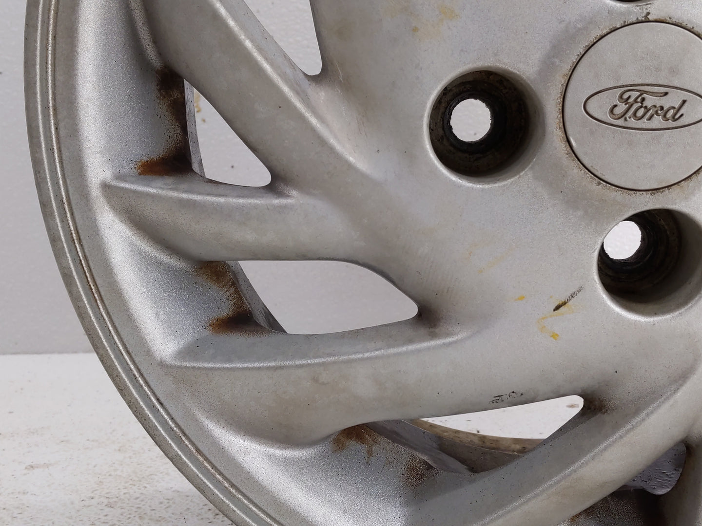 1997-1999 Ford Escort Oem Wheel Rim - Oemusedautoparts1.com