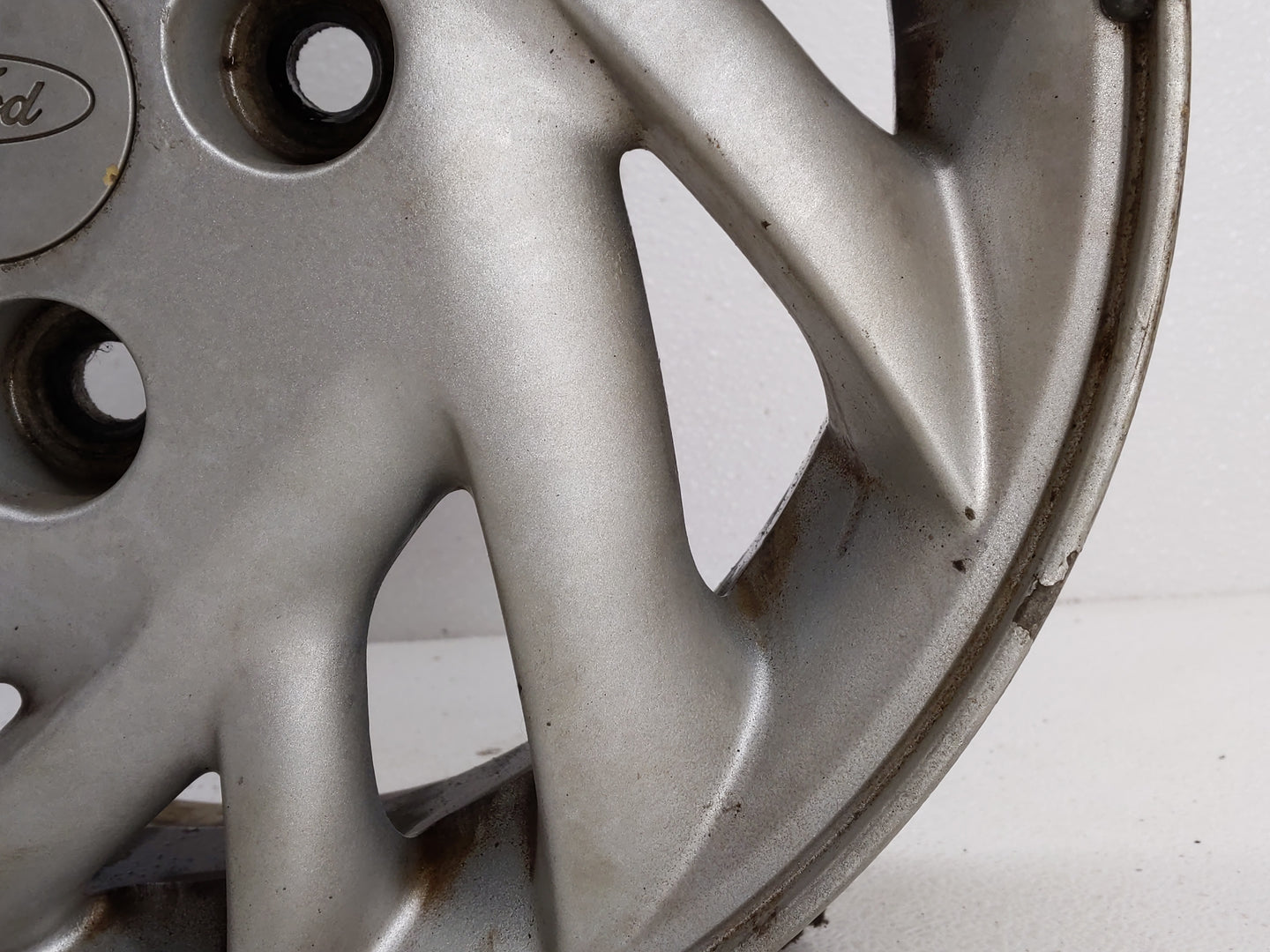 1997-1999 Ford Escort Oem Wheel Rim - Oemusedautoparts1.com