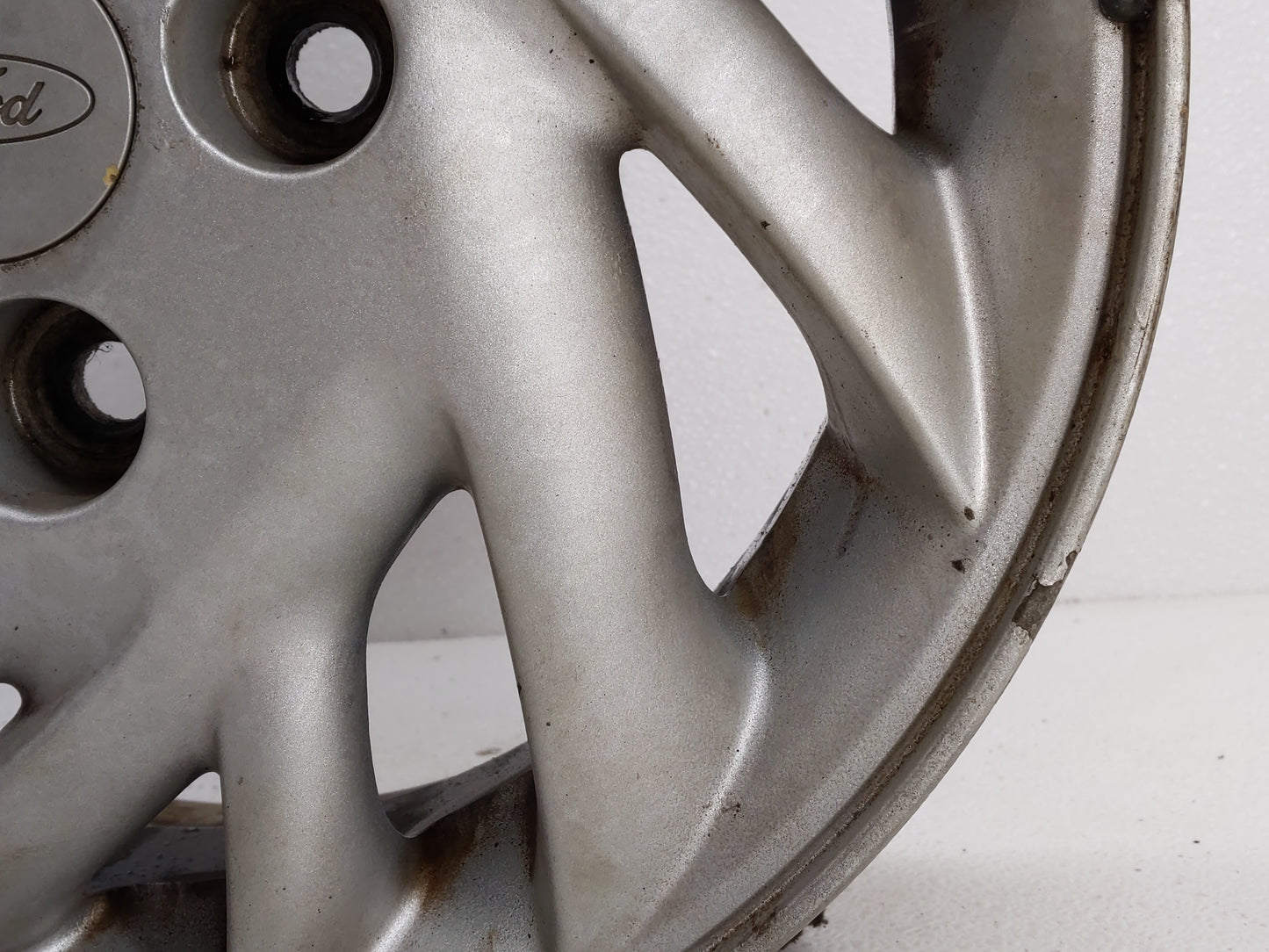 1997-1999 Ford Escort Oem Wheel Rim - Oemusedautoparts1.com