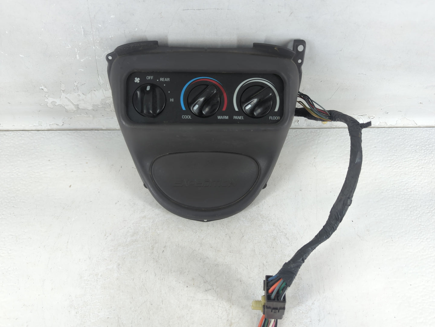 1999-2002 Ford Expedition Climate Control Module Temperature AC/Heater Replacement P/N:XL1H-19E764-AA Fits OEM Used Auto Par