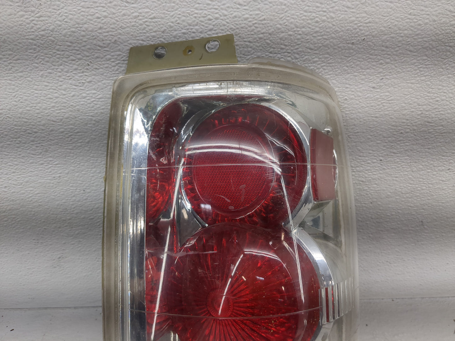 1997-2002 Ford Expedition Tail Light Assembly Passenger Right OEM Fits Fits 1997 1998 1999 2000 2001 2002 OEM Used Auto Part