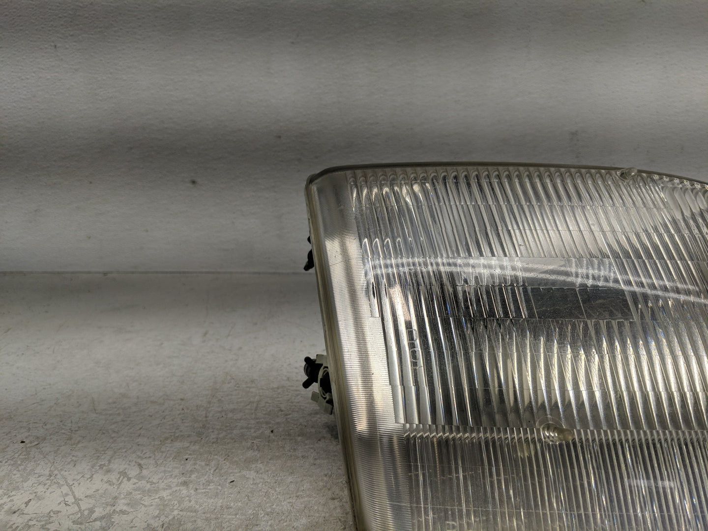 Ford Expedition Passenger Right Oem Head Light Headlight Lamp - Oemusedautoparts1.com