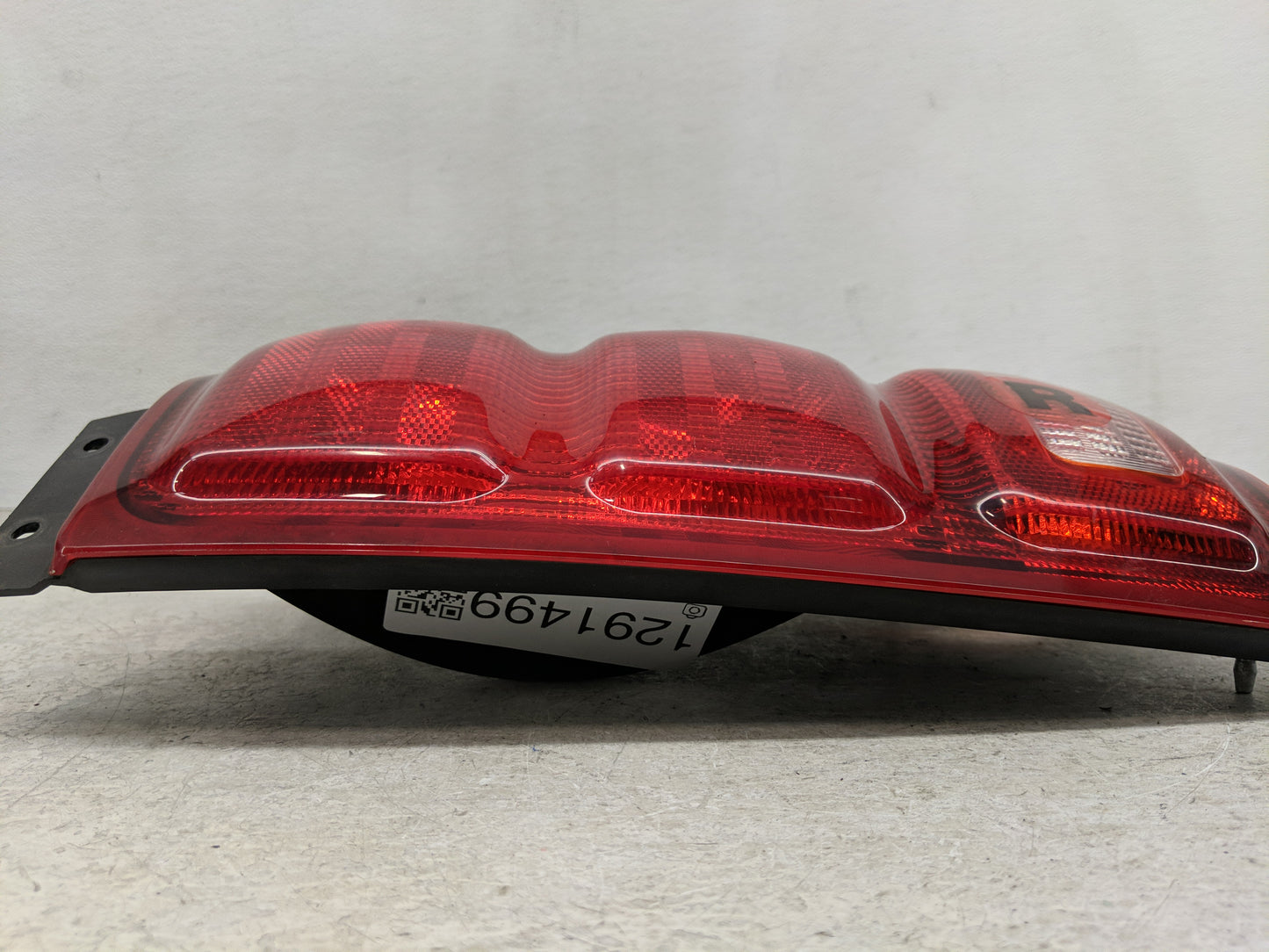 1997-2002 Ford Expedition Tail Light Assembly Passenger Right OEM P/N:44ZH-1093B Fits Fits 1997 1998 1999 2000 2001 2002 OEM