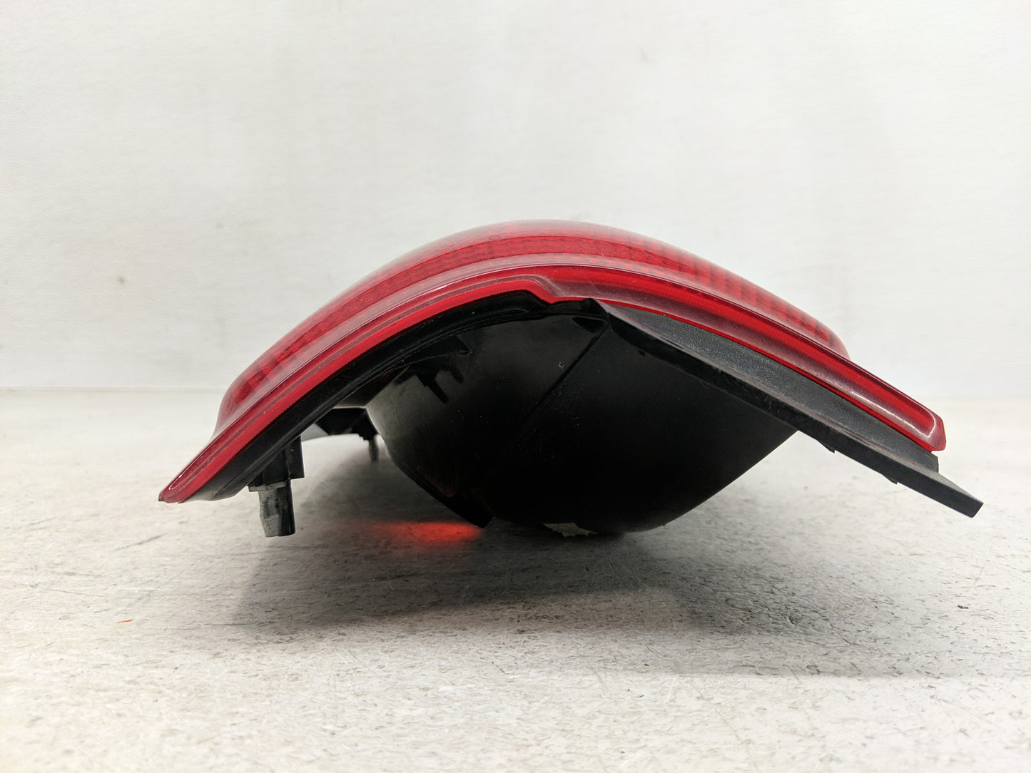 1997-2002 Ford Expedition Tail Light Assembly Passenger Right OEM Fits Fits 1997 1998 1999 2000 2001 2002 OEM Used Auto Part