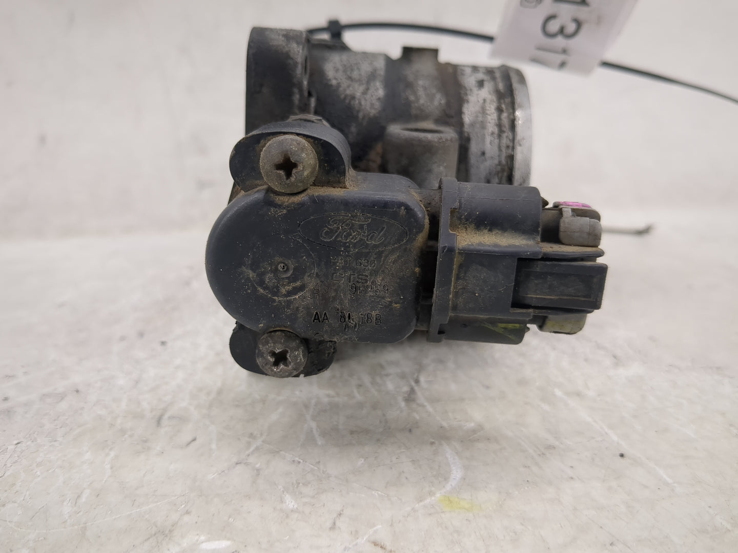 1999 Ford Expedition Throttle Body Fits OEM Used Auto Parts - Oemusedautoparts1.com