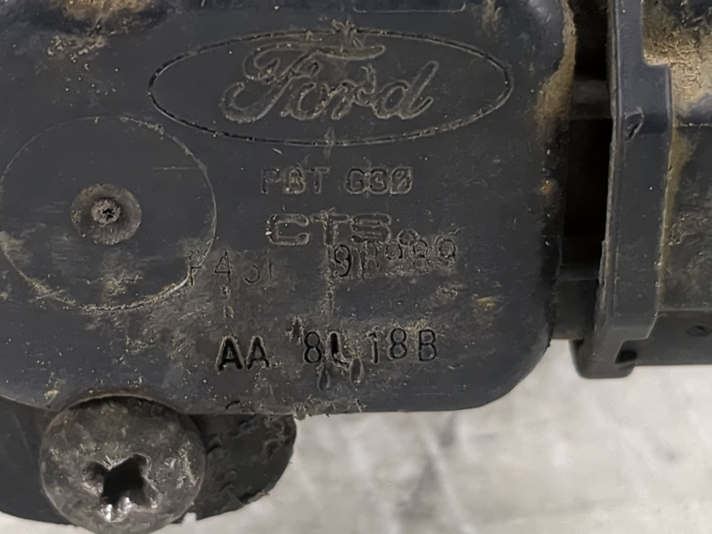 1999 Ford Expedition Throttle Body Fits OEM Used Auto Parts - Oemusedautoparts1.com