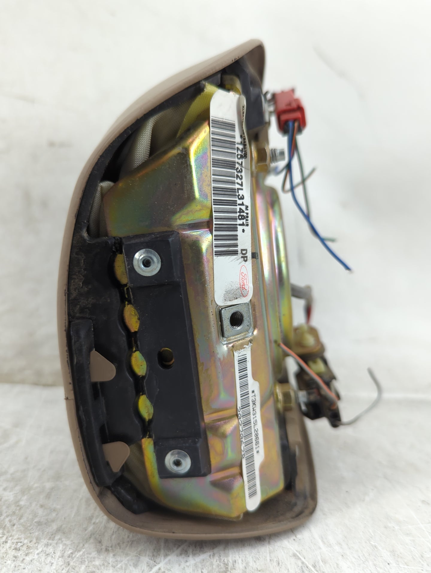 1999-2002 Ford Expedition Air Bag Driver Left Steering Wheel Mounted - Oemusedautoparts1.com