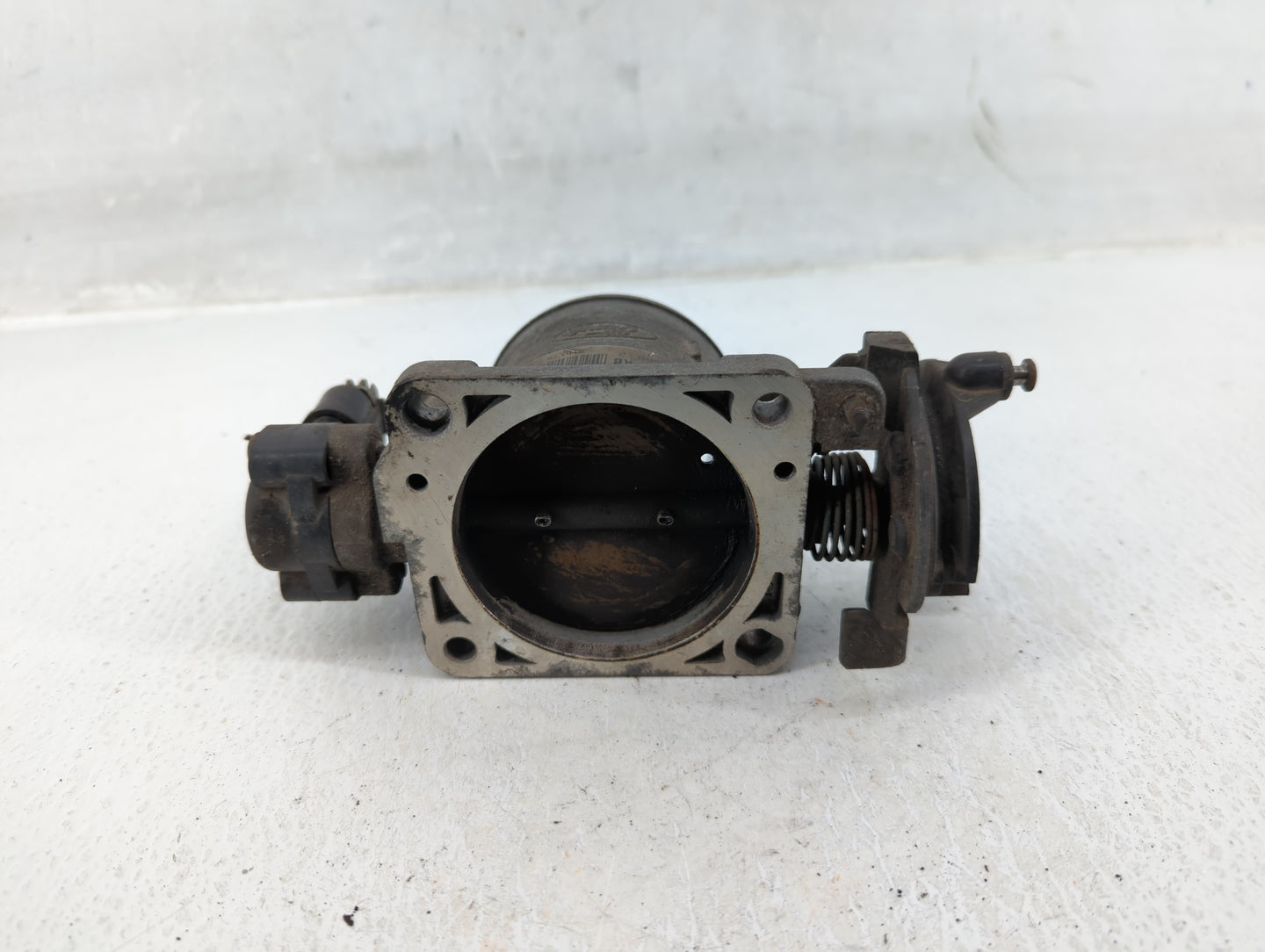 1999 Ford Expedition Throttle Body P/N:YL3U-AB XL3U-BC Fits OEM Used Auto Parts - Oemusedautoparts1.com
