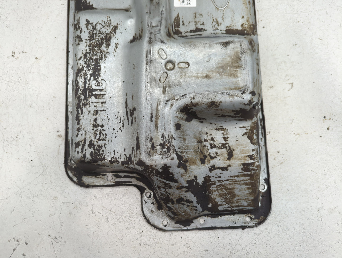 2002 Ford Expedition Engine Oil Pan Fits Fits 1999 2000 2001 2003 2004 OEM Used Auto Parts - Oemusedautoparts1.com