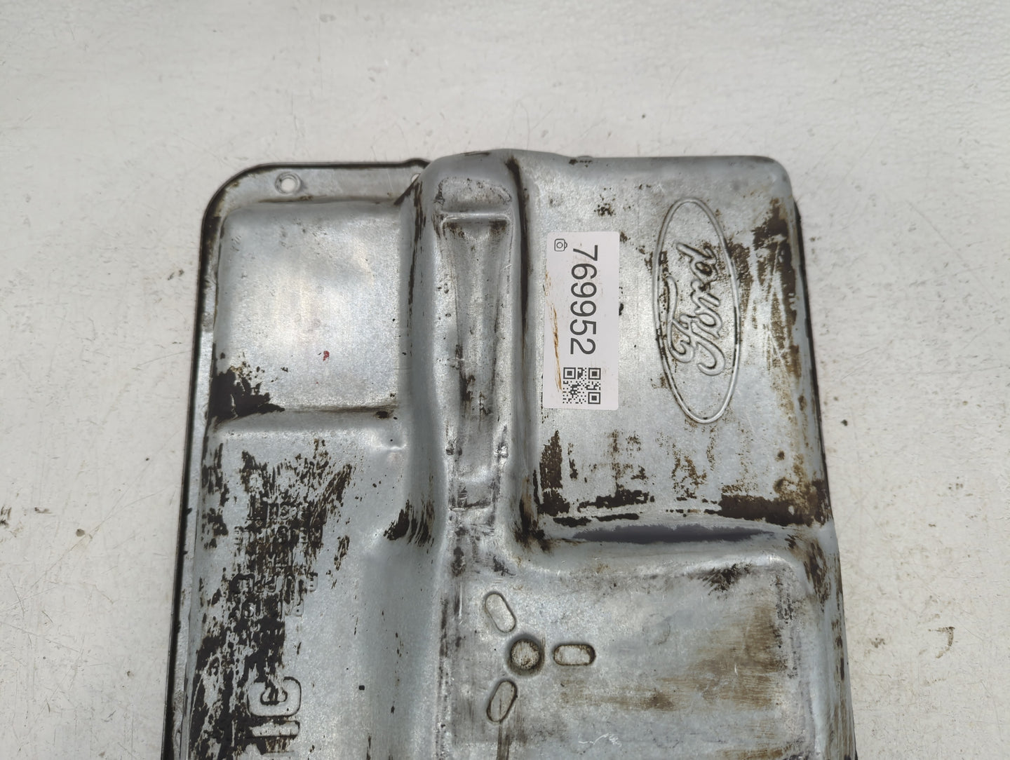 2002 Ford Expedition Engine Oil Pan Fits Fits 1999 2000 2001 2003 2004 OEM Used Auto Parts - Oemusedautoparts1.com
