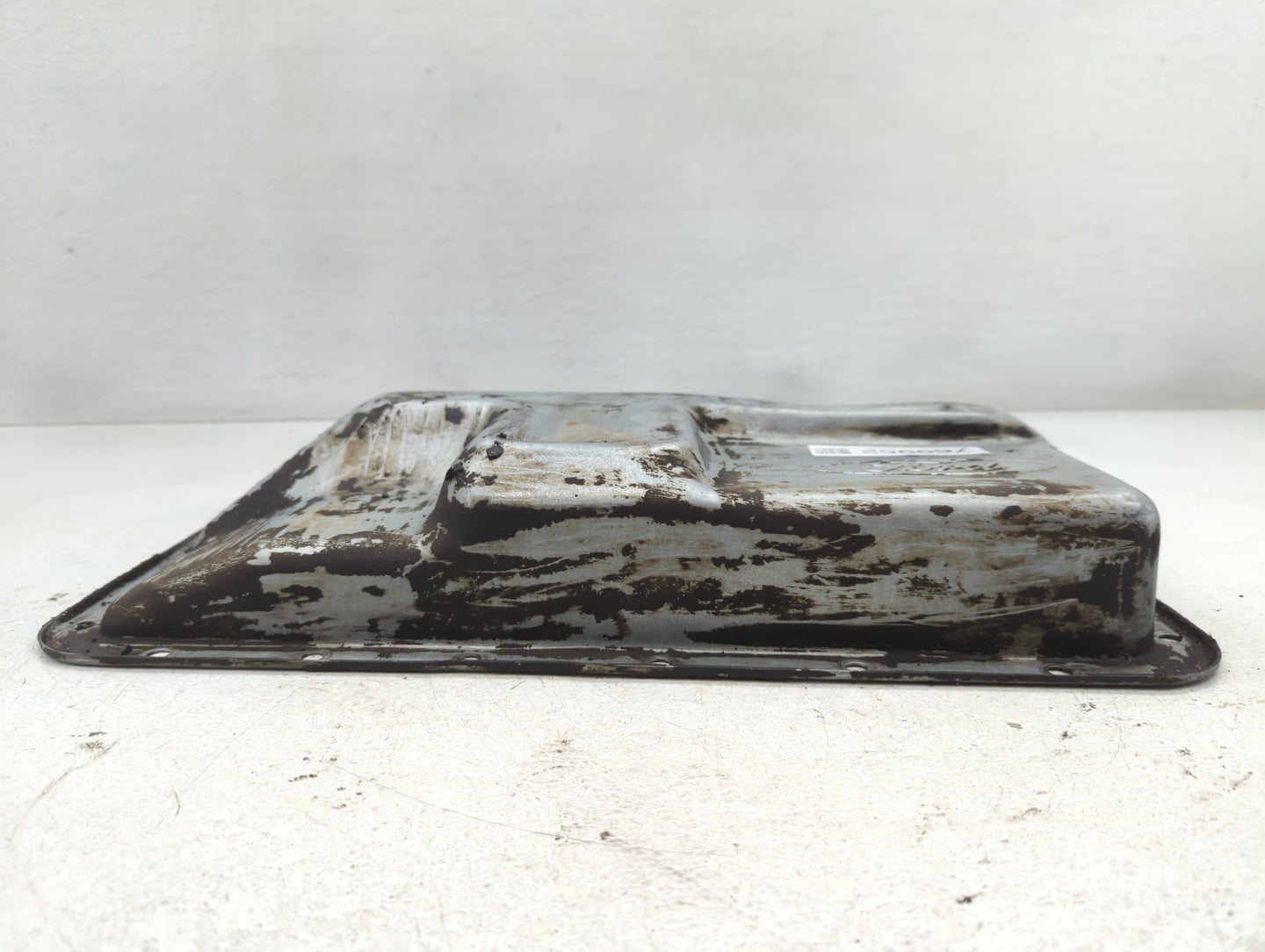2002 Ford Expedition Engine Oil Pan Fits Fits 1999 2000 2001 2003 2004 OEM Used Auto Parts - Oemusedautoparts1.com