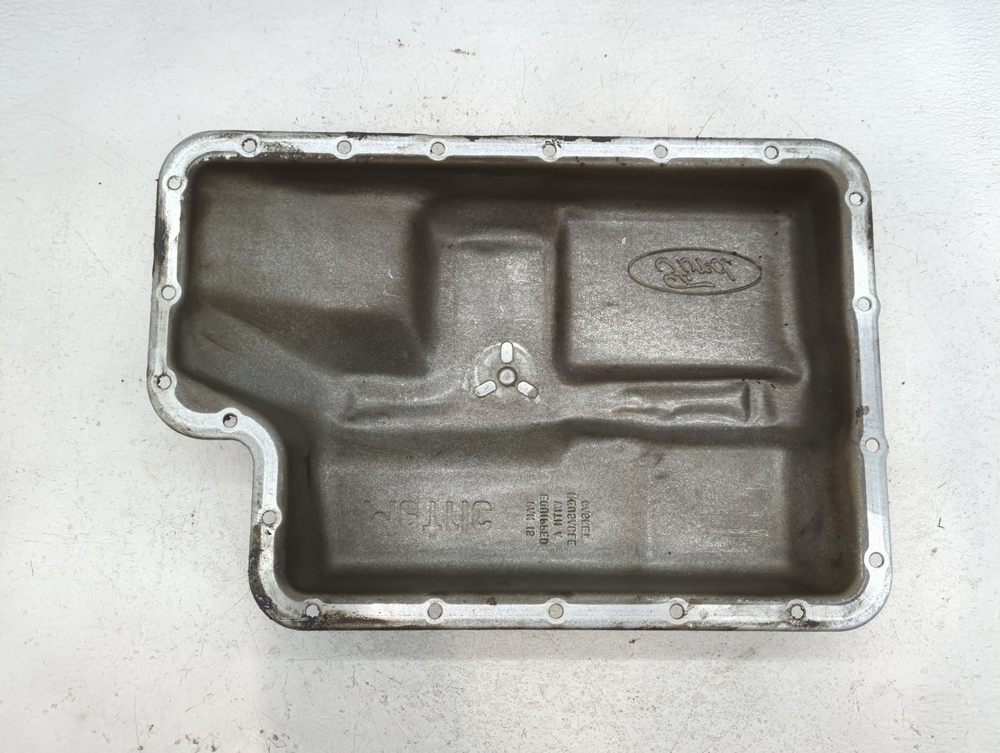 2002 Ford Expedition Engine Oil Pan Fits Fits 1999 2000 2001 2003 2004 OEM Used Auto Parts - Oemusedautoparts1.com
