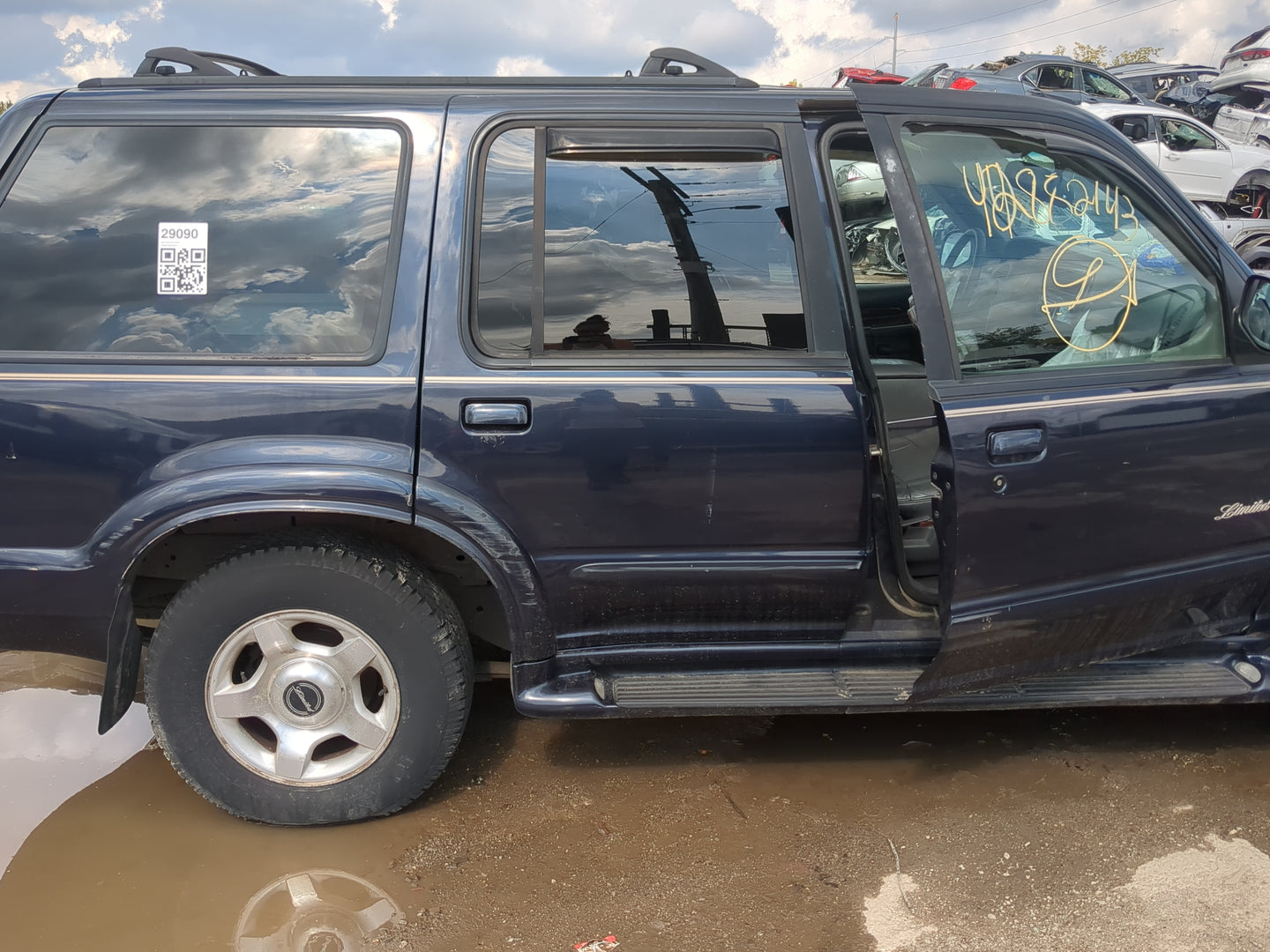 1998-2001 Ford Explorer Passenger Rear Door Oem - Oemusedautoparts1.com