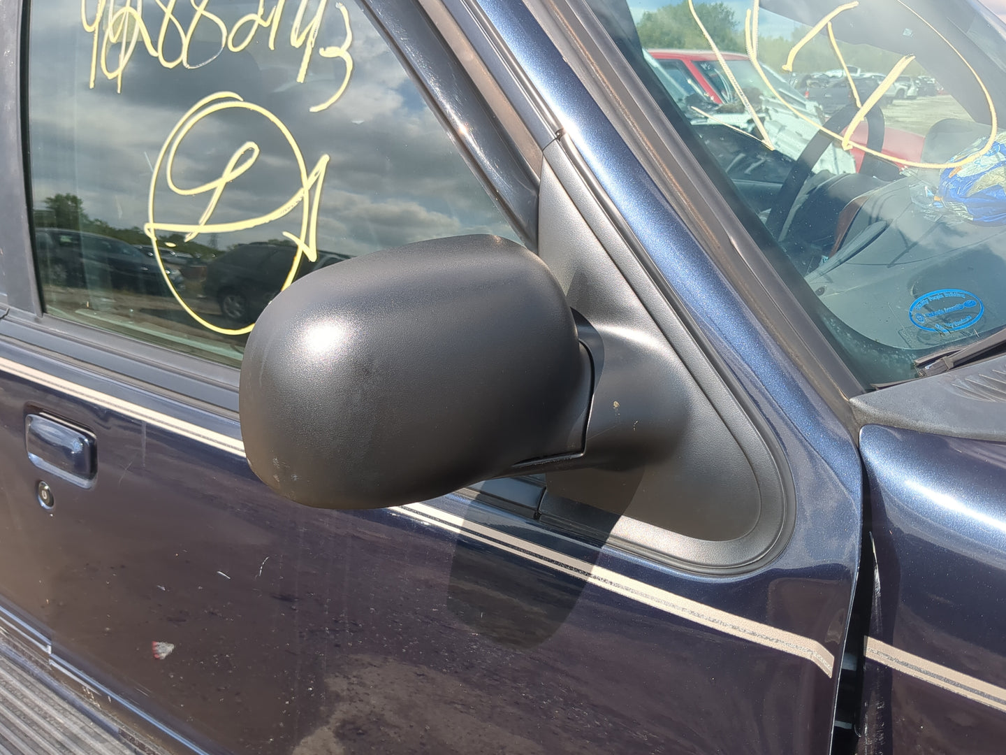 1995-2003 Ford Explorer Passenger Side View Mirror - Right Door Mirror OEM Used - Oemusedautoparts1.com