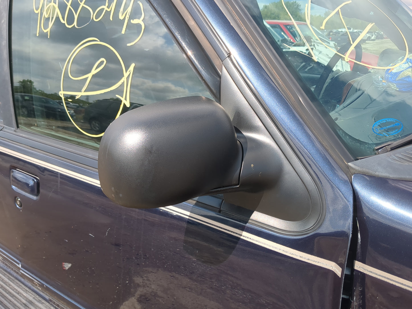 1995-2003 Ford Explorer Passenger Side View Mirror - Right Door Mirror OEM Used - Oemusedautoparts1.com