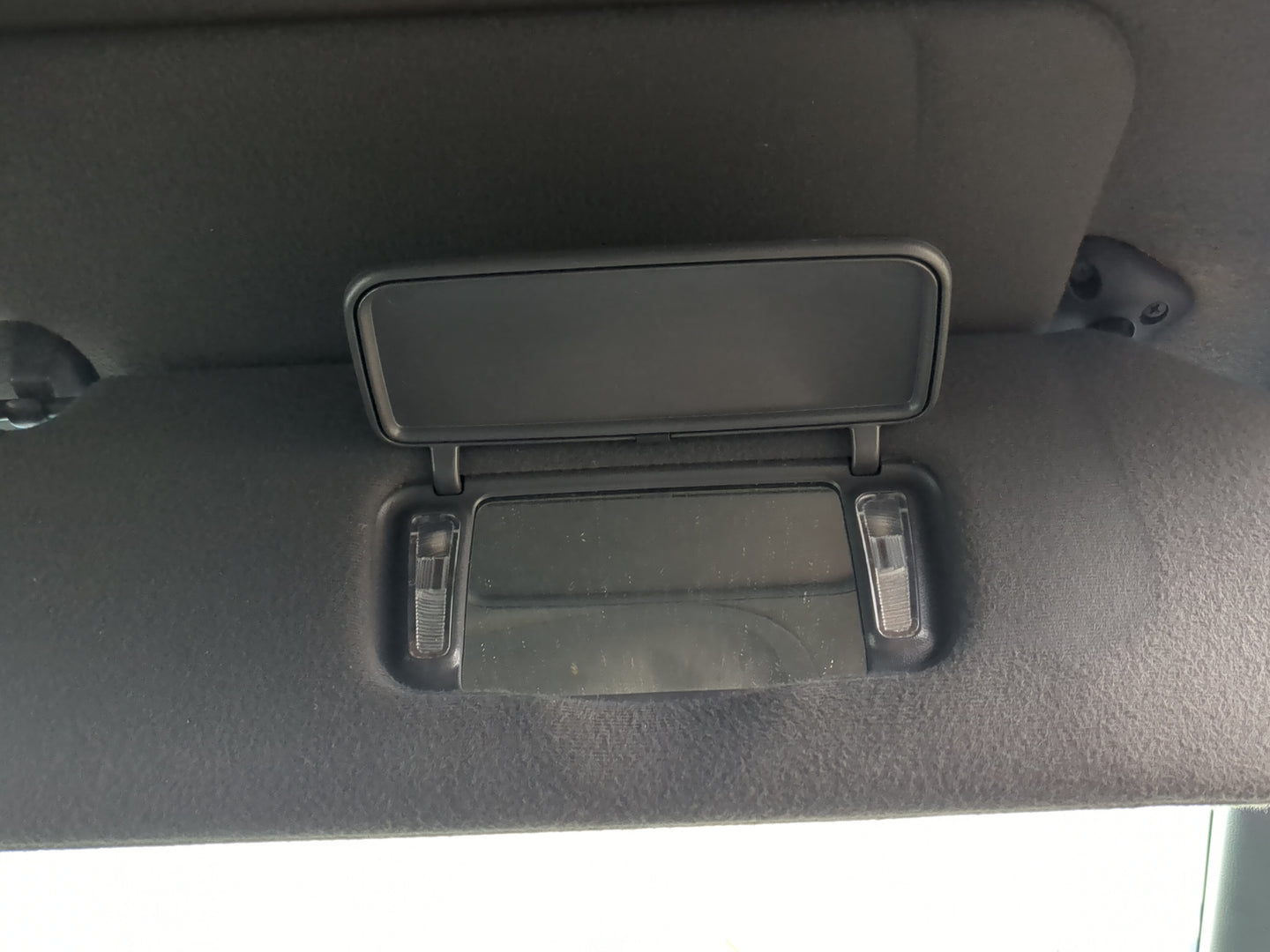 1999 Ford Explorer Sun Visor Shade Replacement Passenger Right Mirror Fits OEM Used Auto Parts - Oemusedautoparts1.com