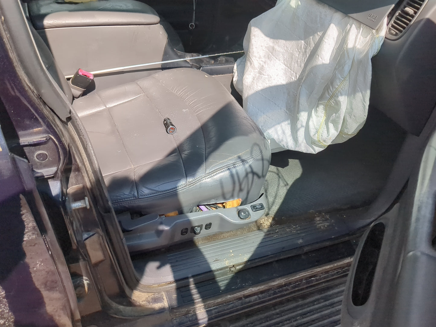 1999-2001 Ford Explorer Passenger Front Seat Oem - Oemusedautoparts1.com