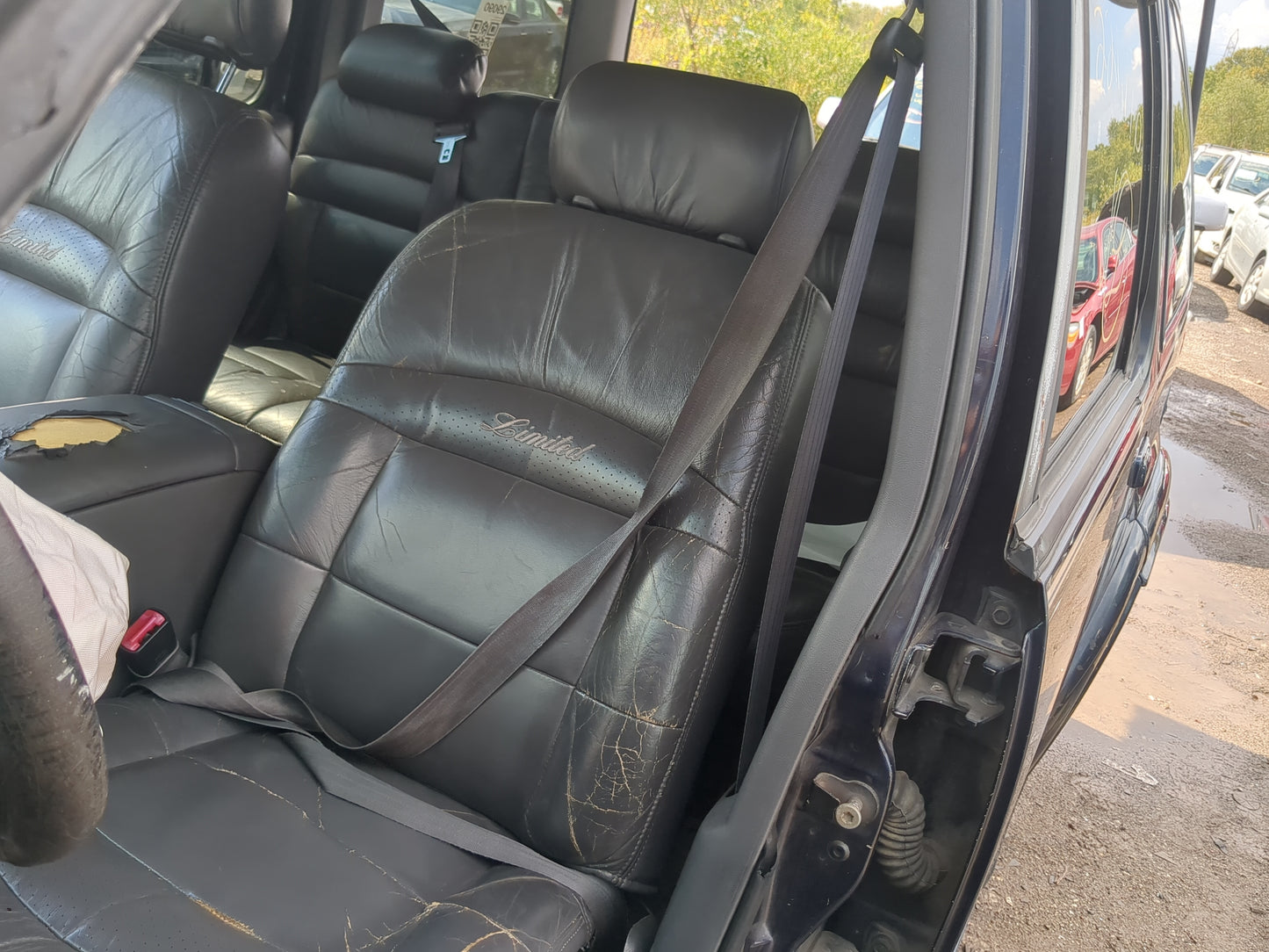 1999-2001 Ford Explorer Driver Front Seat Oem - Oemusedautoparts1.com