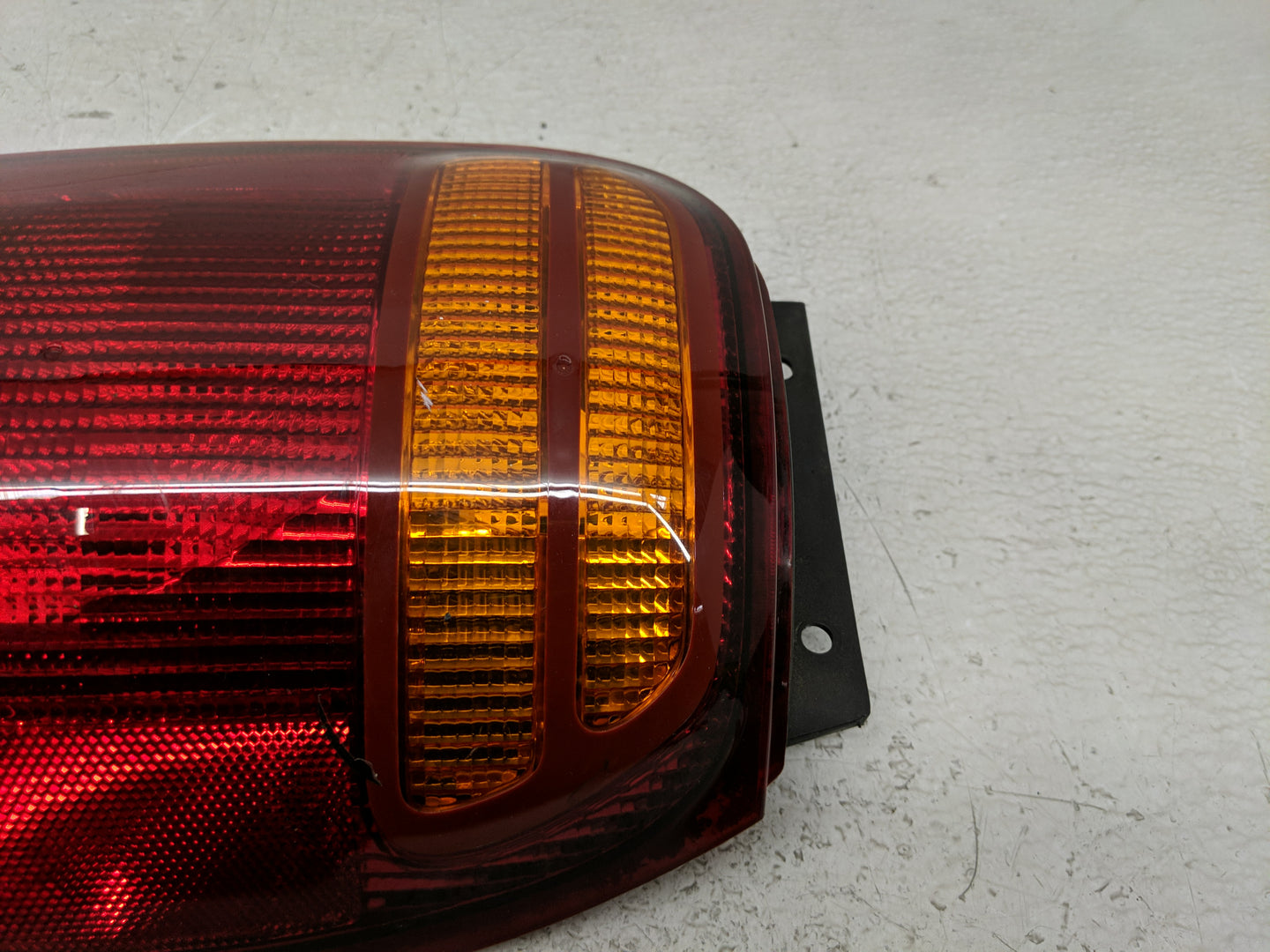 1998-2001 Ford Explorer Tail Light Assembly Passenger Right OEM Fits Fits 1998 1999 2000 2001 OEM Used Auto Parts - Oemuseda