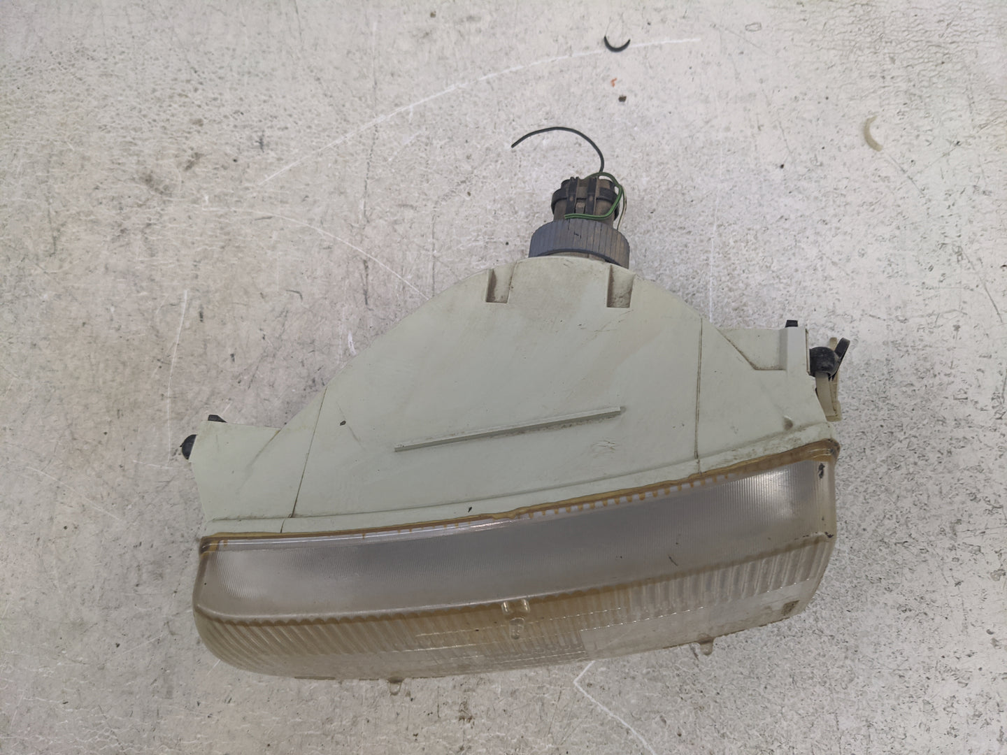 1995-2001 Ford Explorer Driver Left Oem Head Light Headlight Lamp 1463002 - Oemusedautoparts1.com