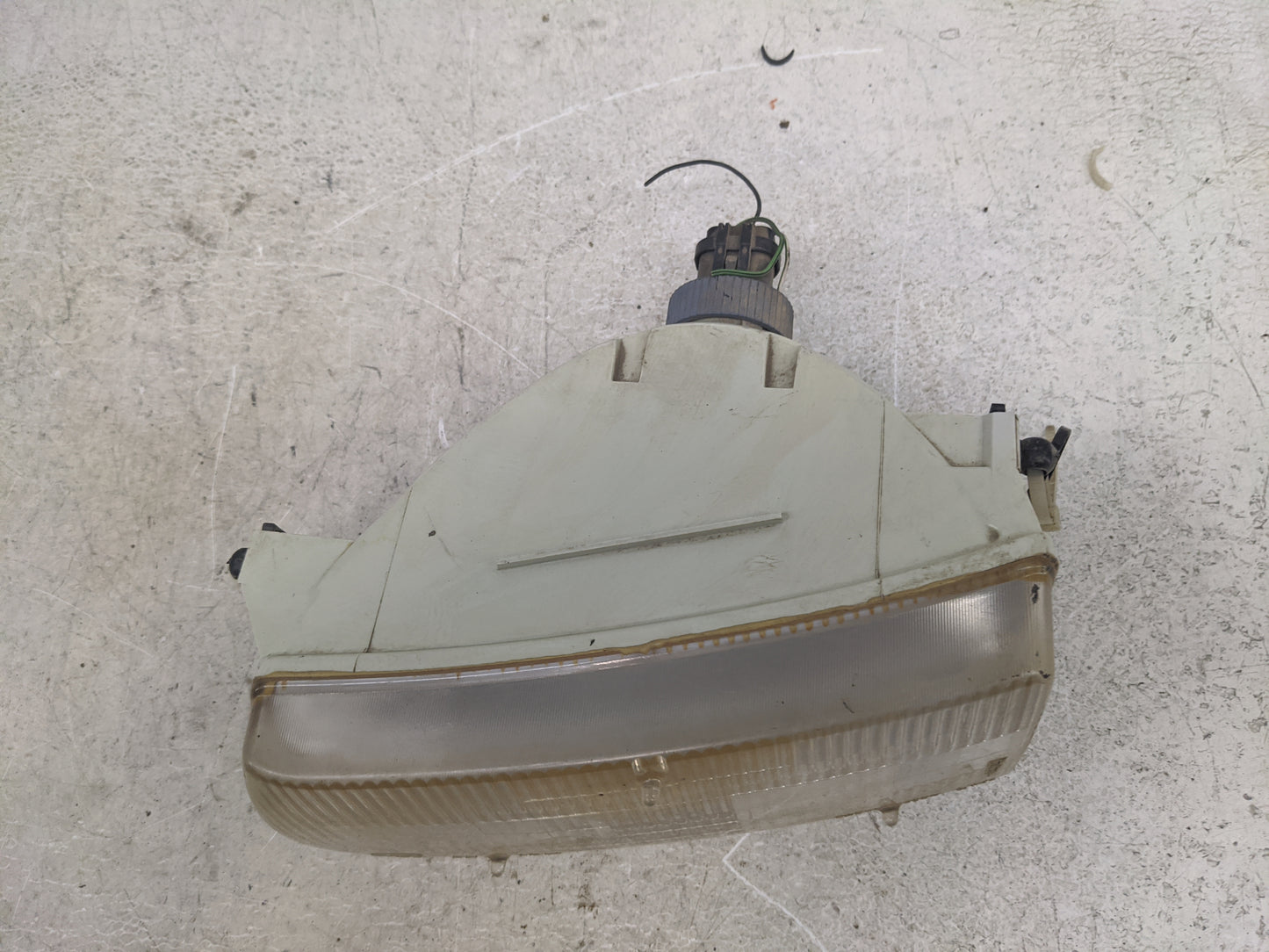 1995-2001 Ford Explorer Driver Left Oem Head Light Headlight Lamp 1463002 - Oemusedautoparts1.com