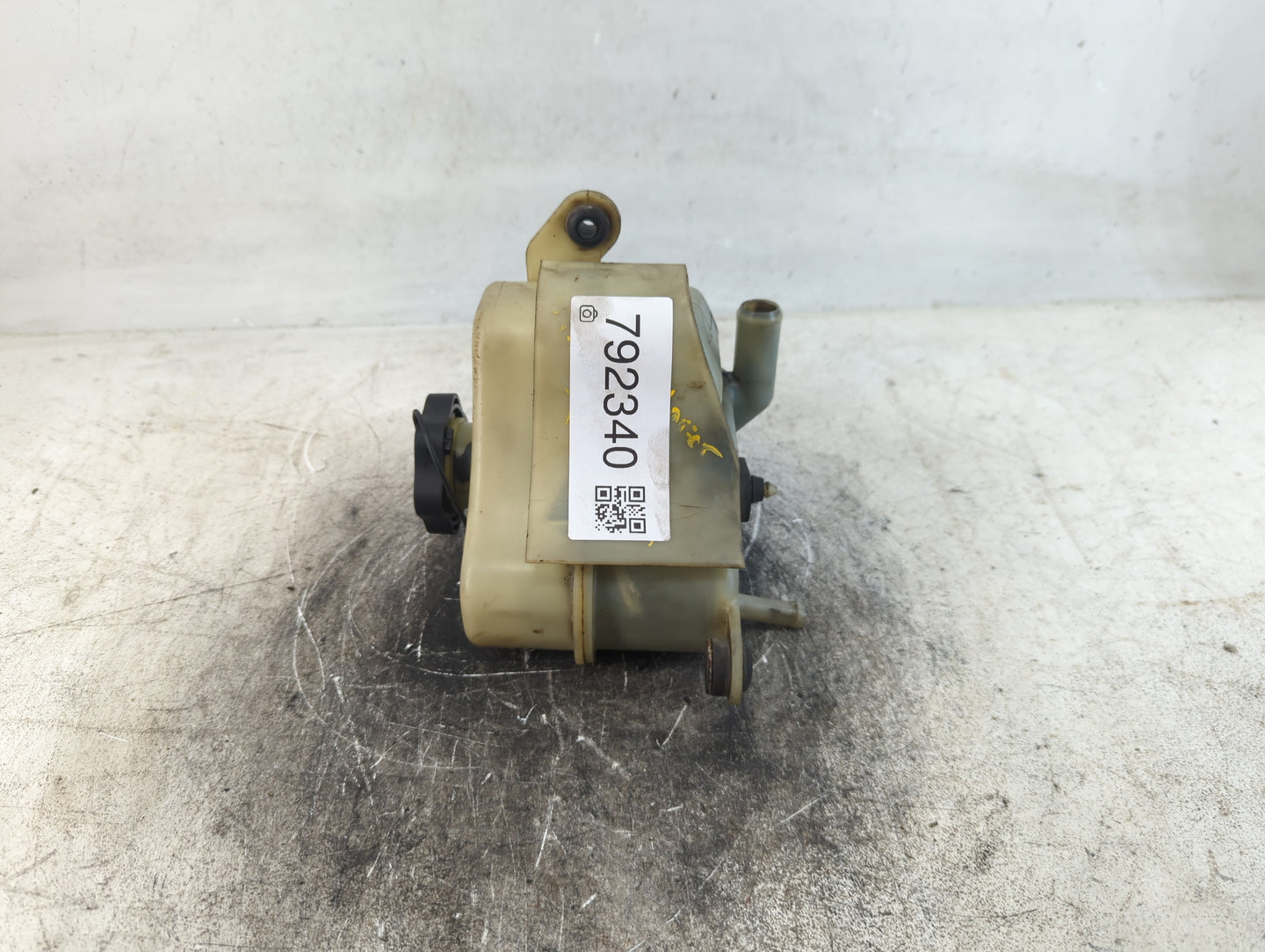 1999 Ford Explorer Power Steering Reservoir - Oemusedautoparts1.com