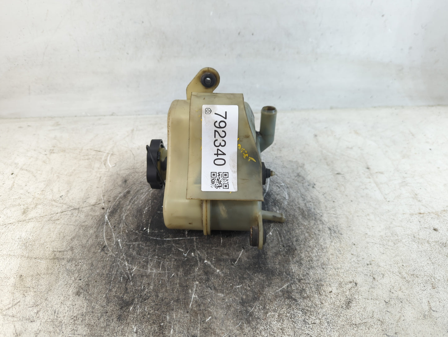 1999 Ford Explorer Power Steering Reservoir - Oemusedautoparts1.com