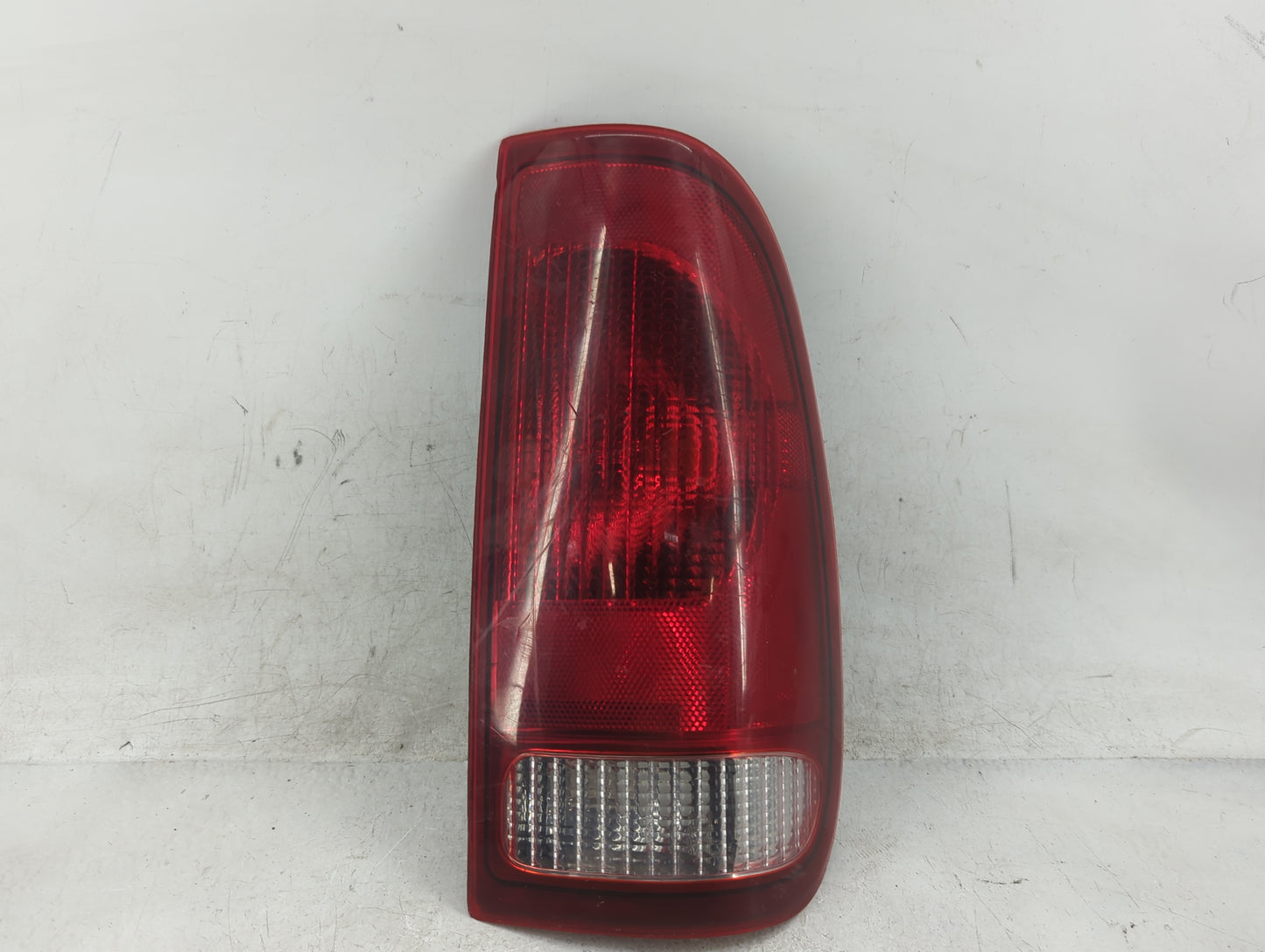 1997-2004 Ford F-150 Tail Light Assembly Passenger Right OEM P/N:F85B-13B504-C Fits OEM Used Auto Parts - Oemusedautoparts1.