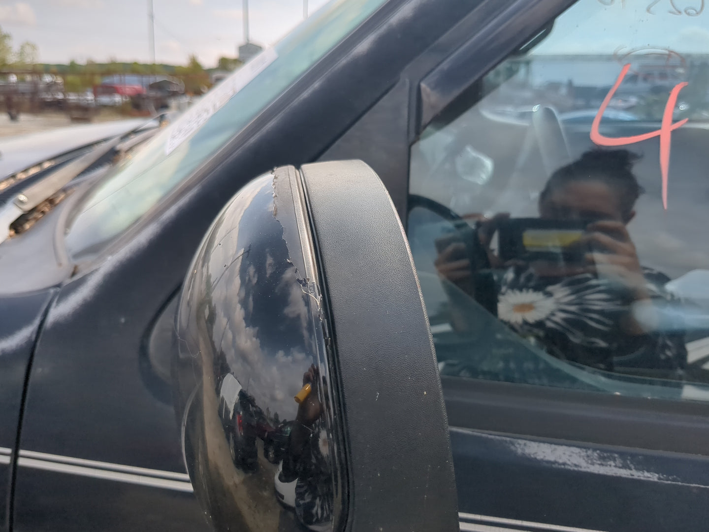 1997-2001 Ford F-150 Driver Side View Mirror - Left Door Mirror OEM Used - Oemusedautoparts1.com