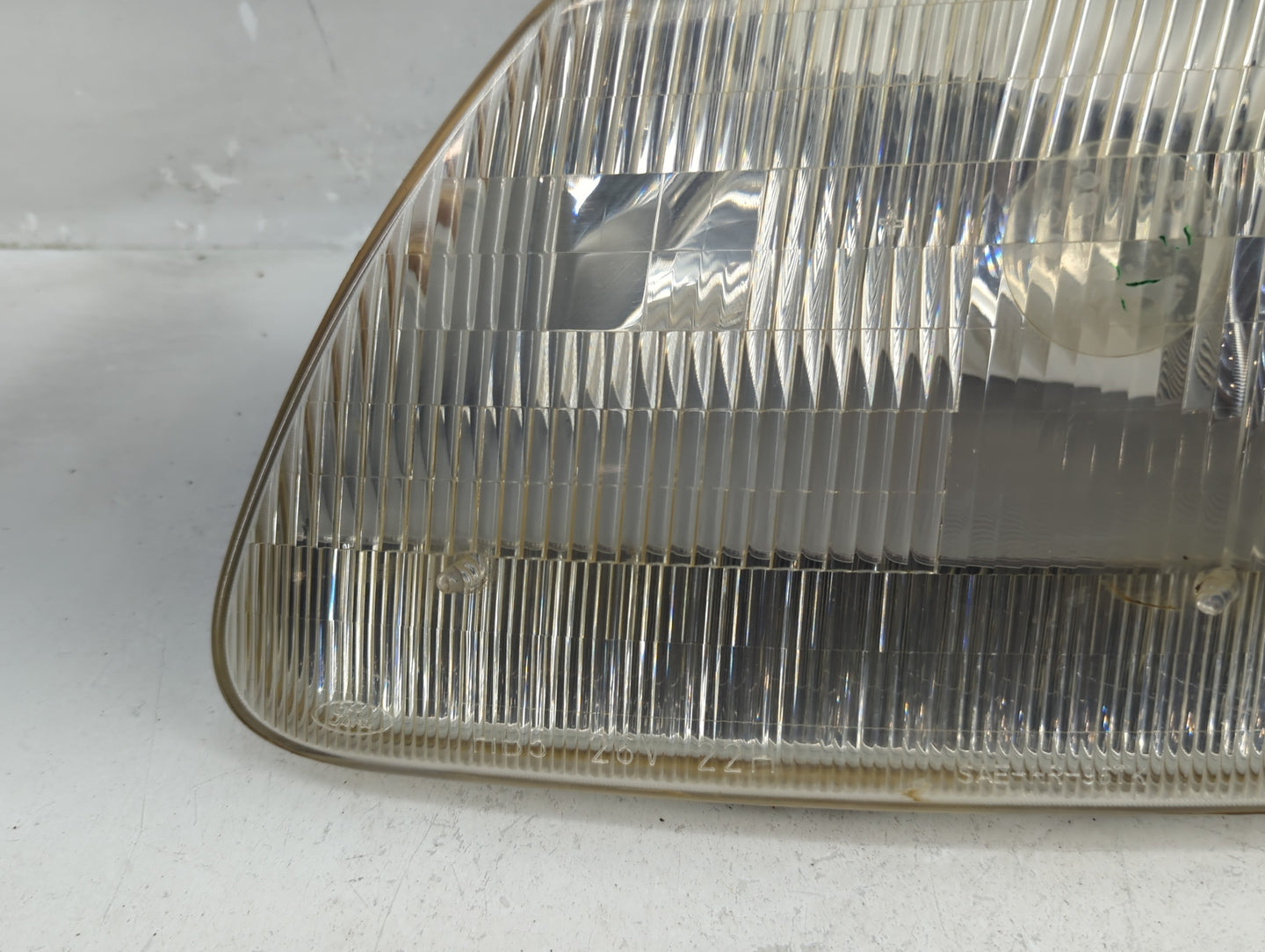 1997-2003 Ford F-150 Driver Left Oem Head Light Headlight Lamp - Oemusedautoparts1.com