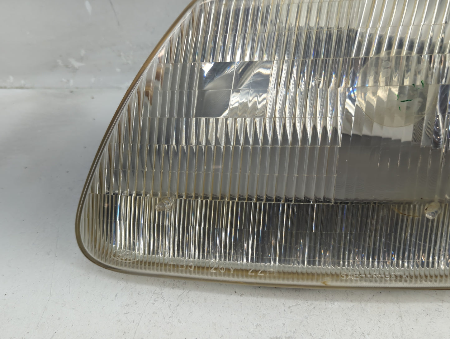 1997-2003 Ford F-150 Driver Left Oem Head Light Headlight Lamp - Oemusedautoparts1.com