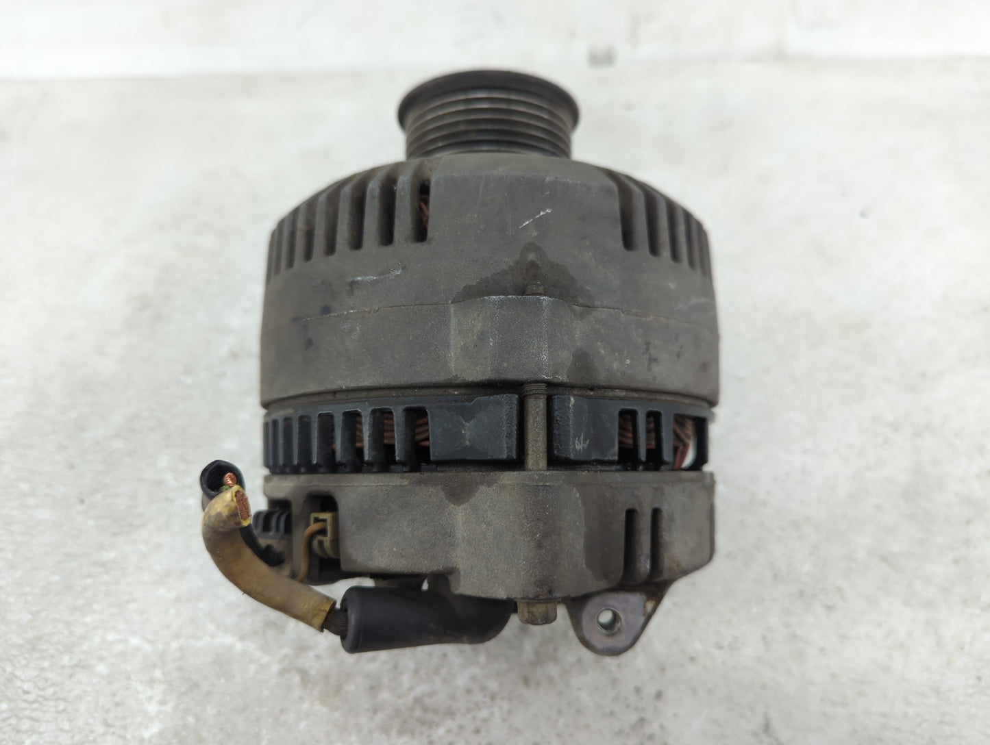 1997-2002 Ford F-150 Alternator Replacement Generator Charging Assembly Engine OEM P/N:F77U-10316-AA R111751A Fits OEM Used 