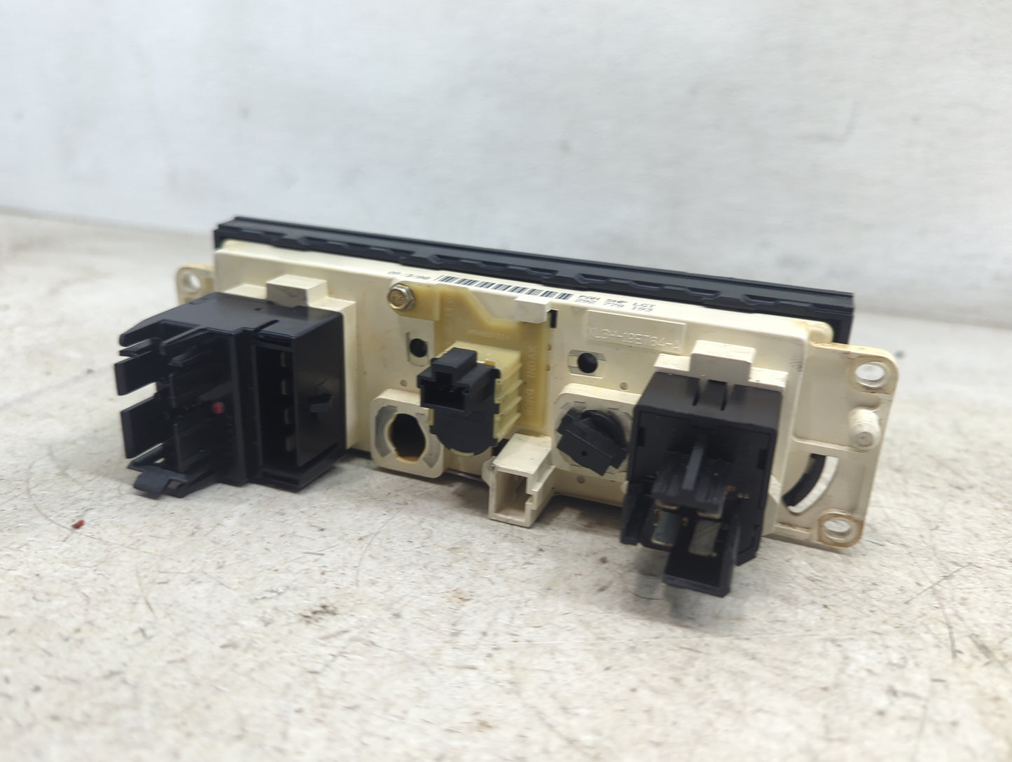 1999-2004 Ford F-150 Climate Control Module Temperature AC/Heater Replacement P/N:PAH SNP LGT 292 779 193 Fits OEM Used Auto