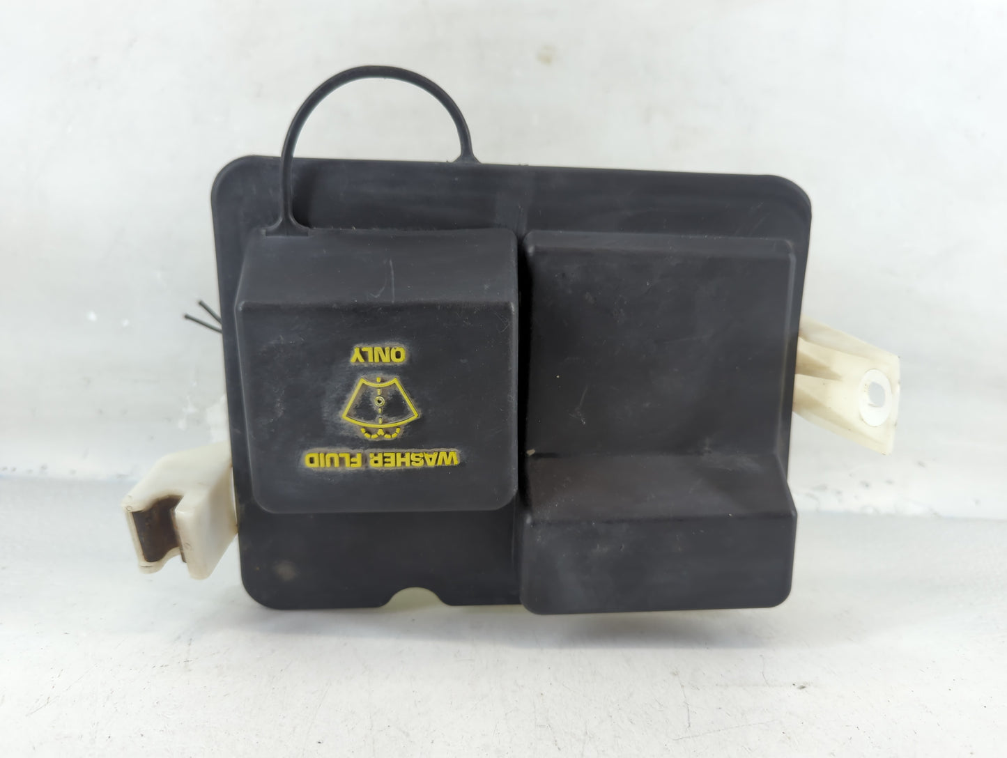 1998-2006 Ford F-150 Windshield Washer Fluid Reservoir Bottle Oem - Oemusedautoparts1.com