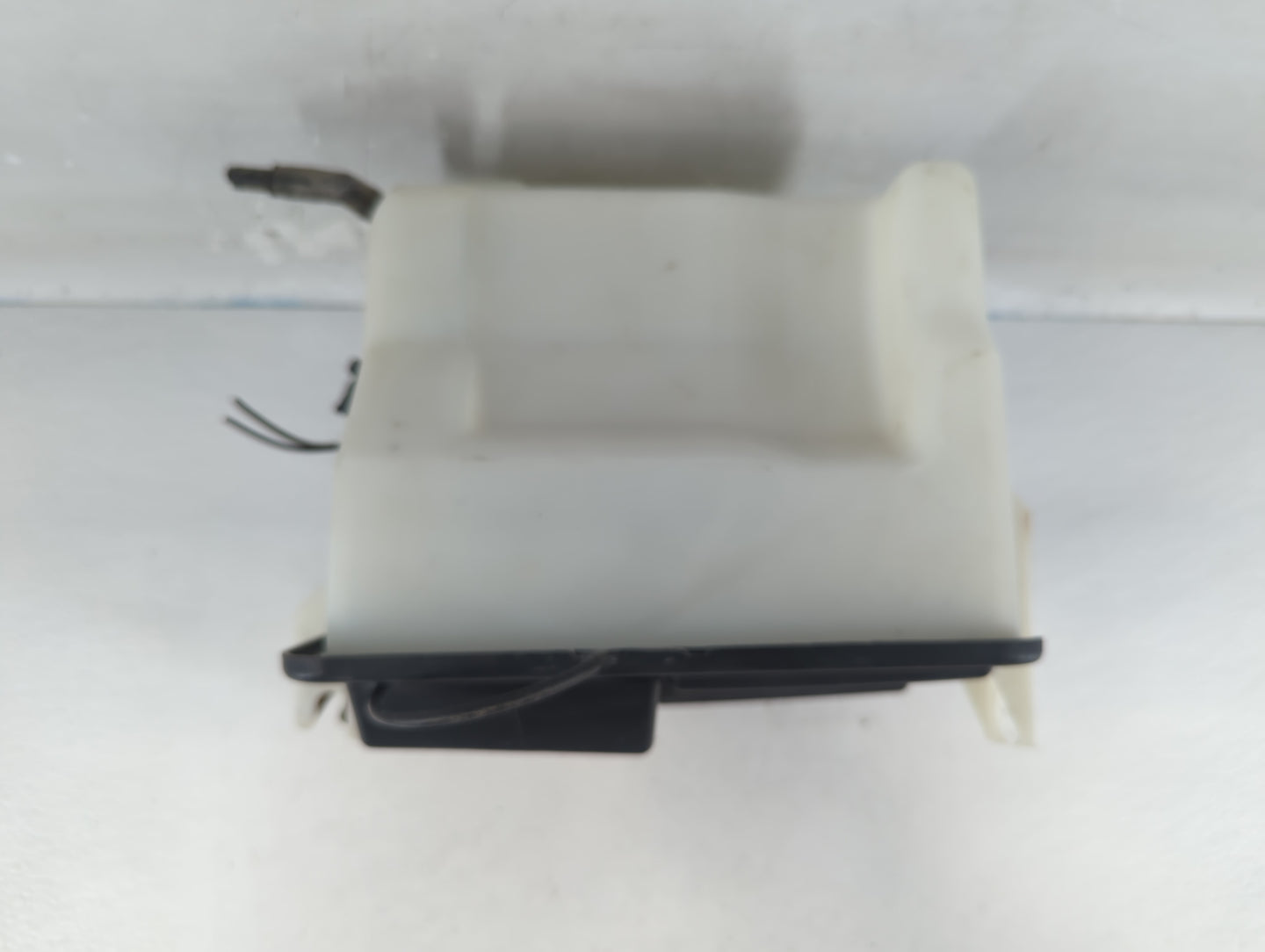 1998-2006 Ford F-150 Windshield Washer Fluid Reservoir Bottle Oem - Oemusedautoparts1.com