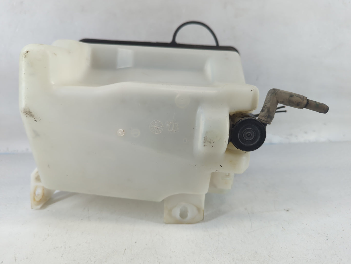 1998-2006 Ford F-150 Windshield Washer Fluid Reservoir Bottle Oem - Oemusedautoparts1.com