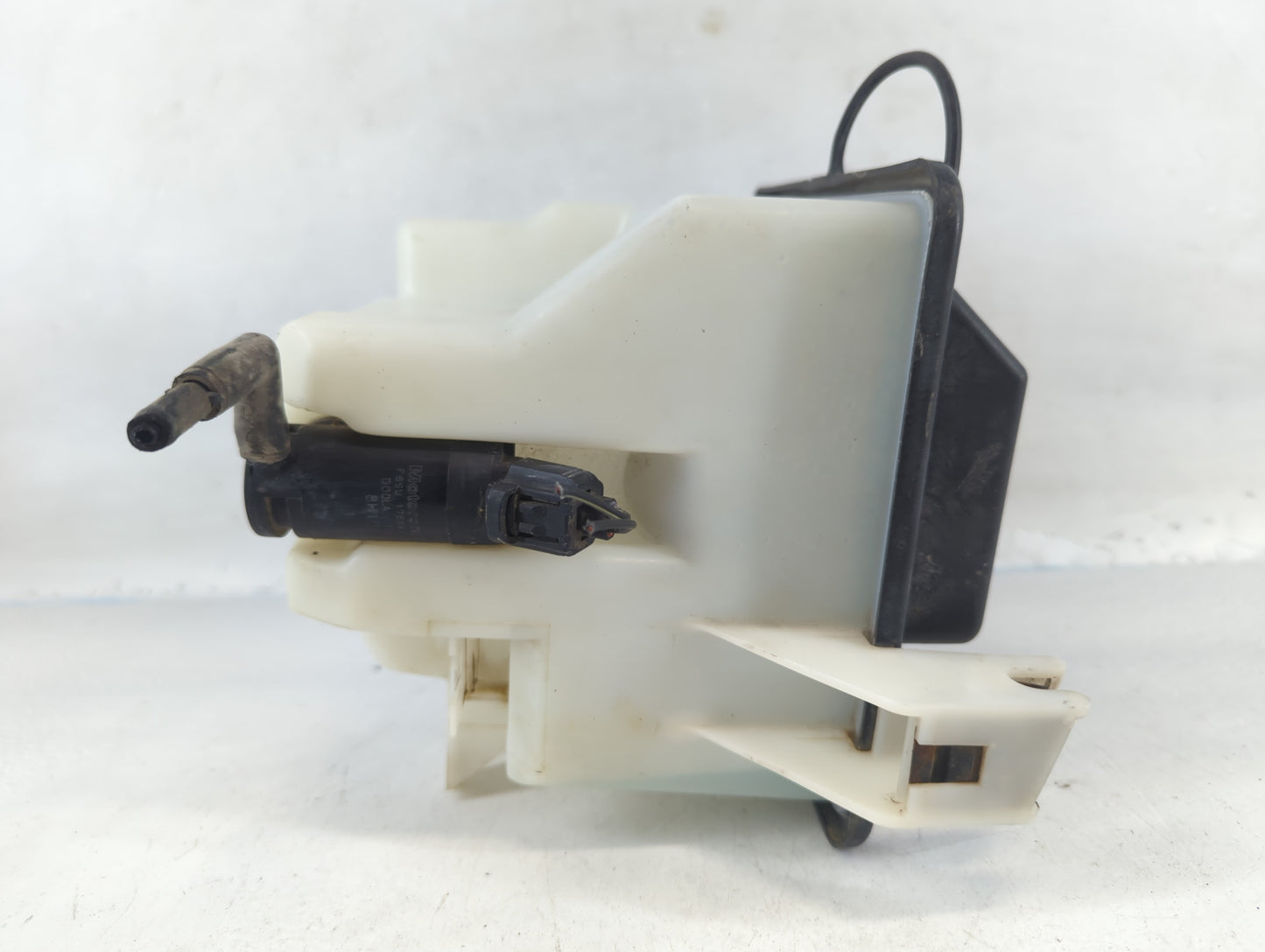 1998-2006 Ford F-150 Windshield Washer Fluid Reservoir Bottle Oem - Oemusedautoparts1.com