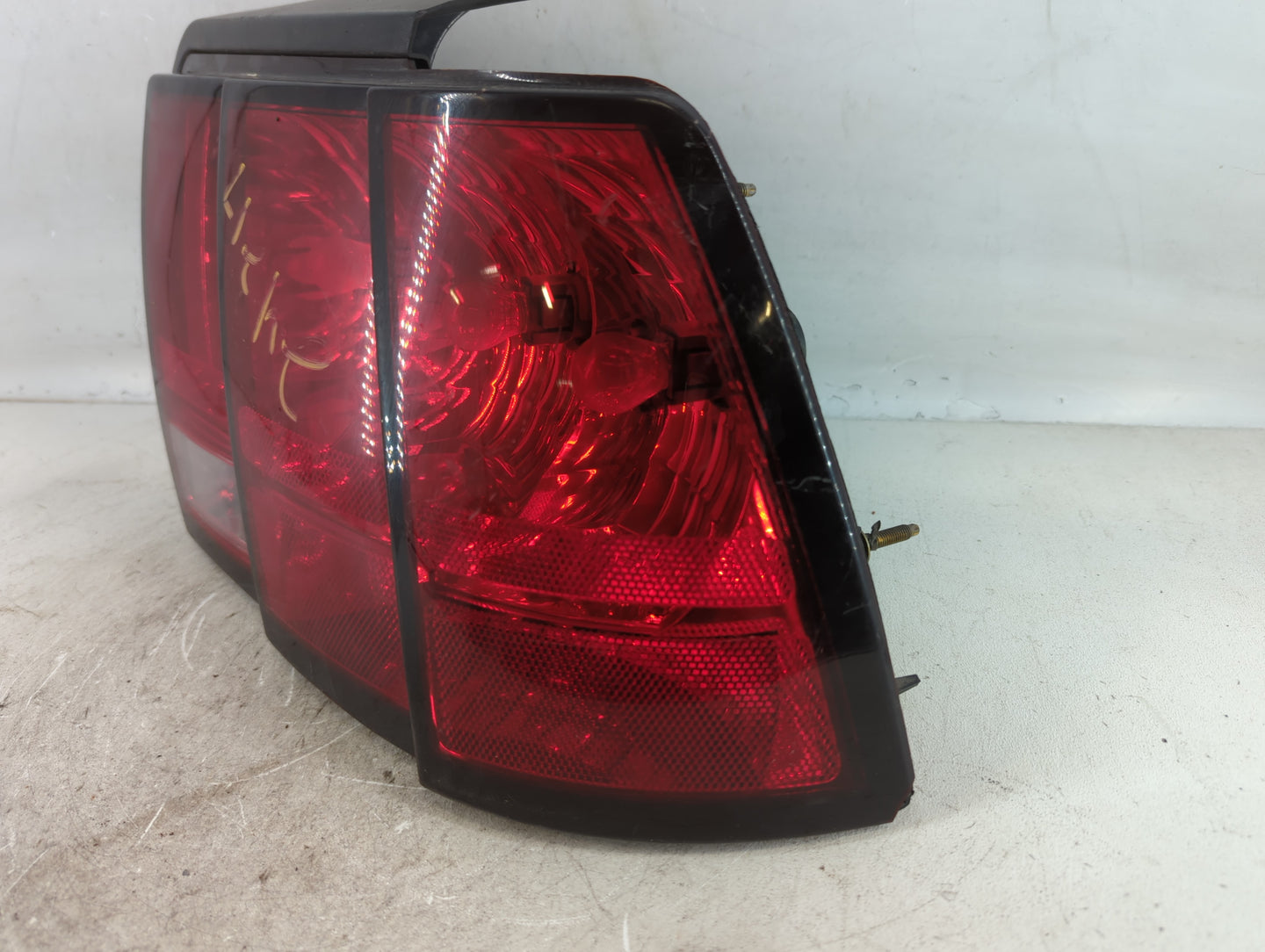 1999 Ford Mustang Tail Light Assembly Passenger Right OEM P/N:99-867 Fits OEM Used Auto Parts - Oemusedautoparts1.com