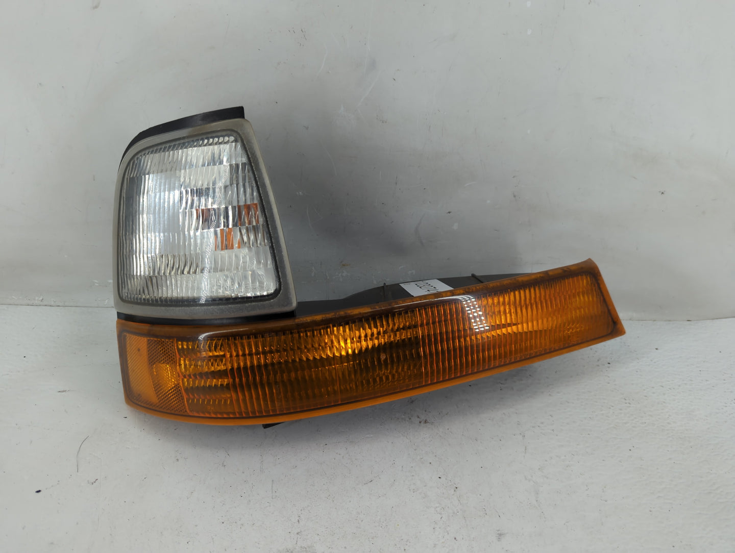 1999-2000 Ford Ranger Passenger Right Oem Front Light Lamp - Oemusedautoparts1.com