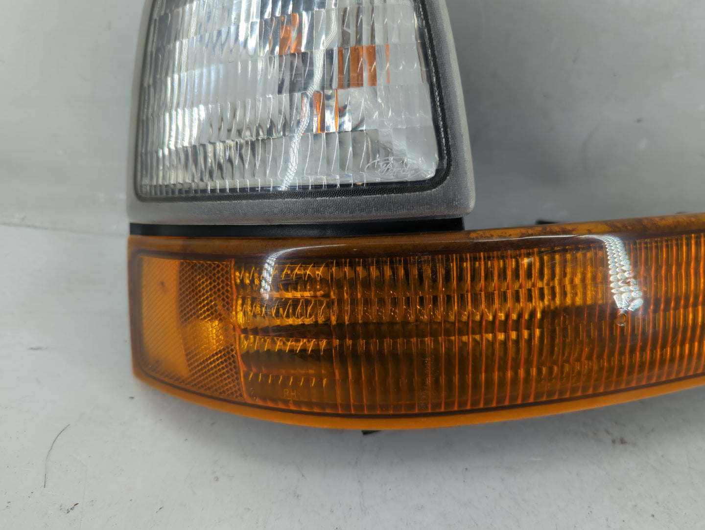 1999-2000 Ford Ranger Passenger Right Oem Front Light Lamp - Oemusedautoparts1.com