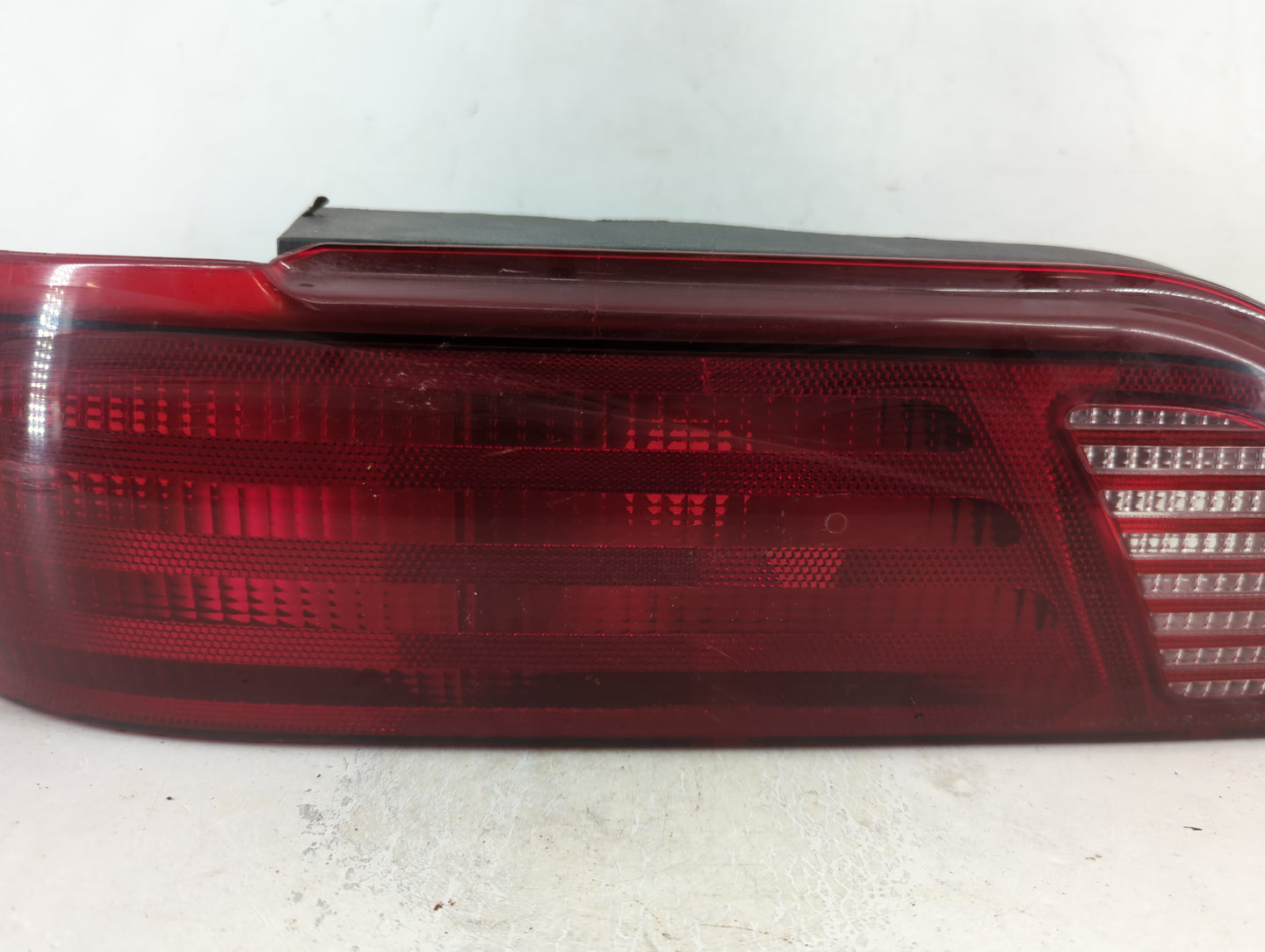 1998-1999 Ford Taurus Tail Light Assembly Driver Left OEM P/N:F3DB-1344 Fits Fits 1998 1999 OEM Used Auto Parts - Oemusedaut