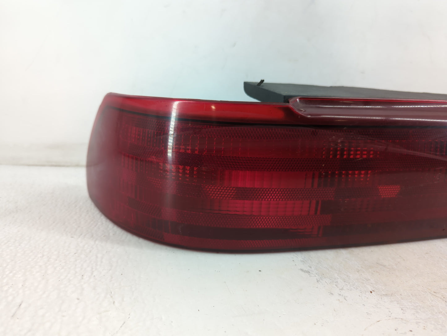 1998-1999 Ford Taurus Tail Light Assembly Driver Left OEM P/N:F3DB-1344 Fits Fits 1998 1999 OEM Used Auto Parts - Oemusedaut