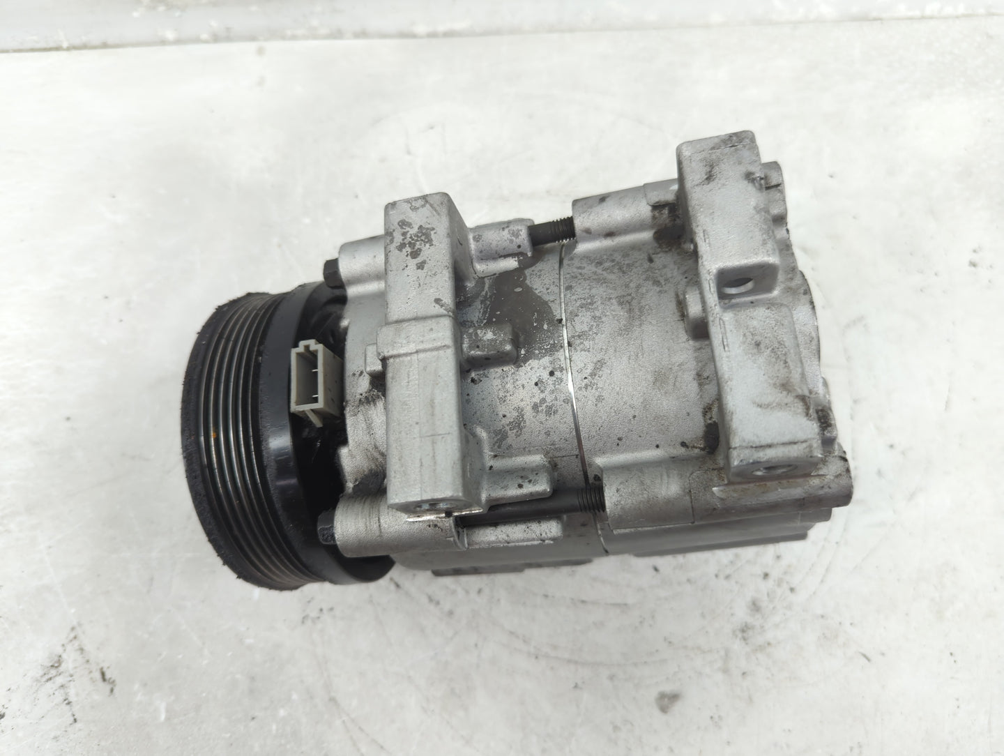 1999-1999 Ford Windstar Air Conditioning A/c Ac Compressor Oem - Oemusedautoparts1.com
