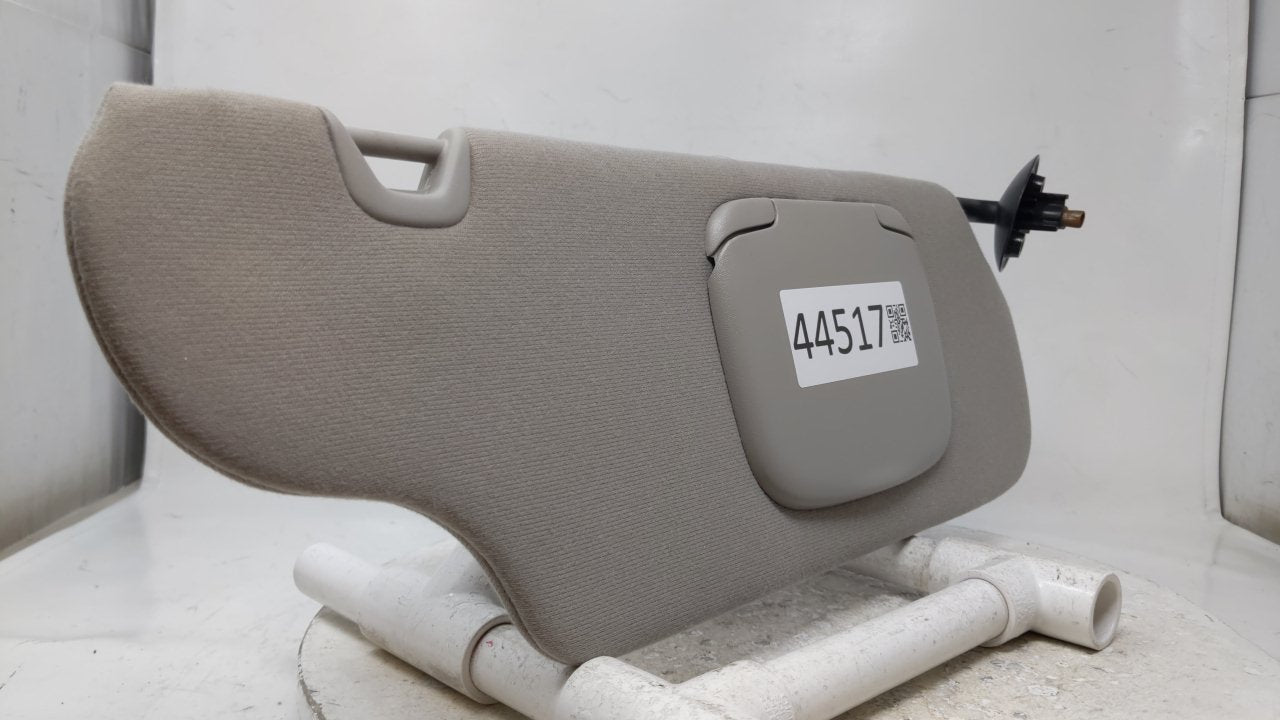1999 Ford Windstar Sun Visor Shade Replacement Passenger Right Mirror Fits OEM Used Auto Parts - Oemusedautoparts1.com