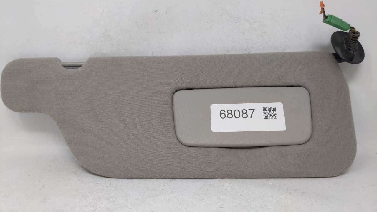 1999 Ford Windstar Sun Visor Shade Replacement Passenger Right Mirror Fits OEM Used Auto Parts - Oemusedautoparts1.com