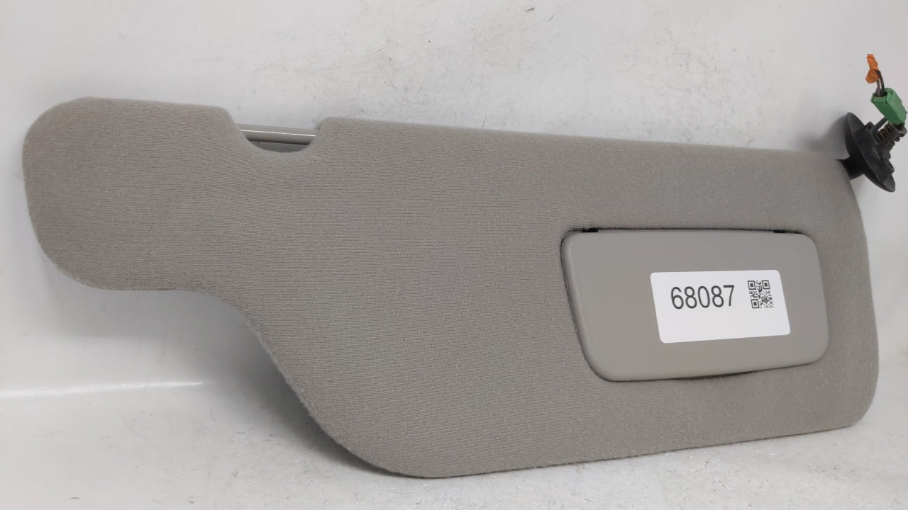 1999 Ford Windstar Sun Visor Shade Replacement Passenger Right Mirror Fits OEM Used Auto Parts - Oemusedautoparts1.com